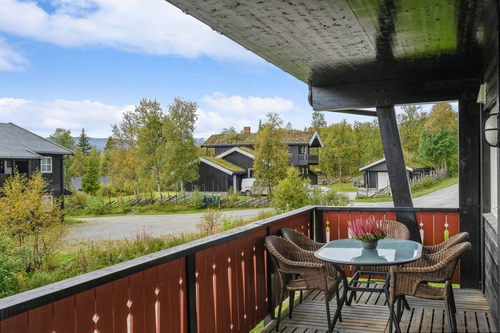 På terrassen kan hyggelige stunder nytes. Galleribilde