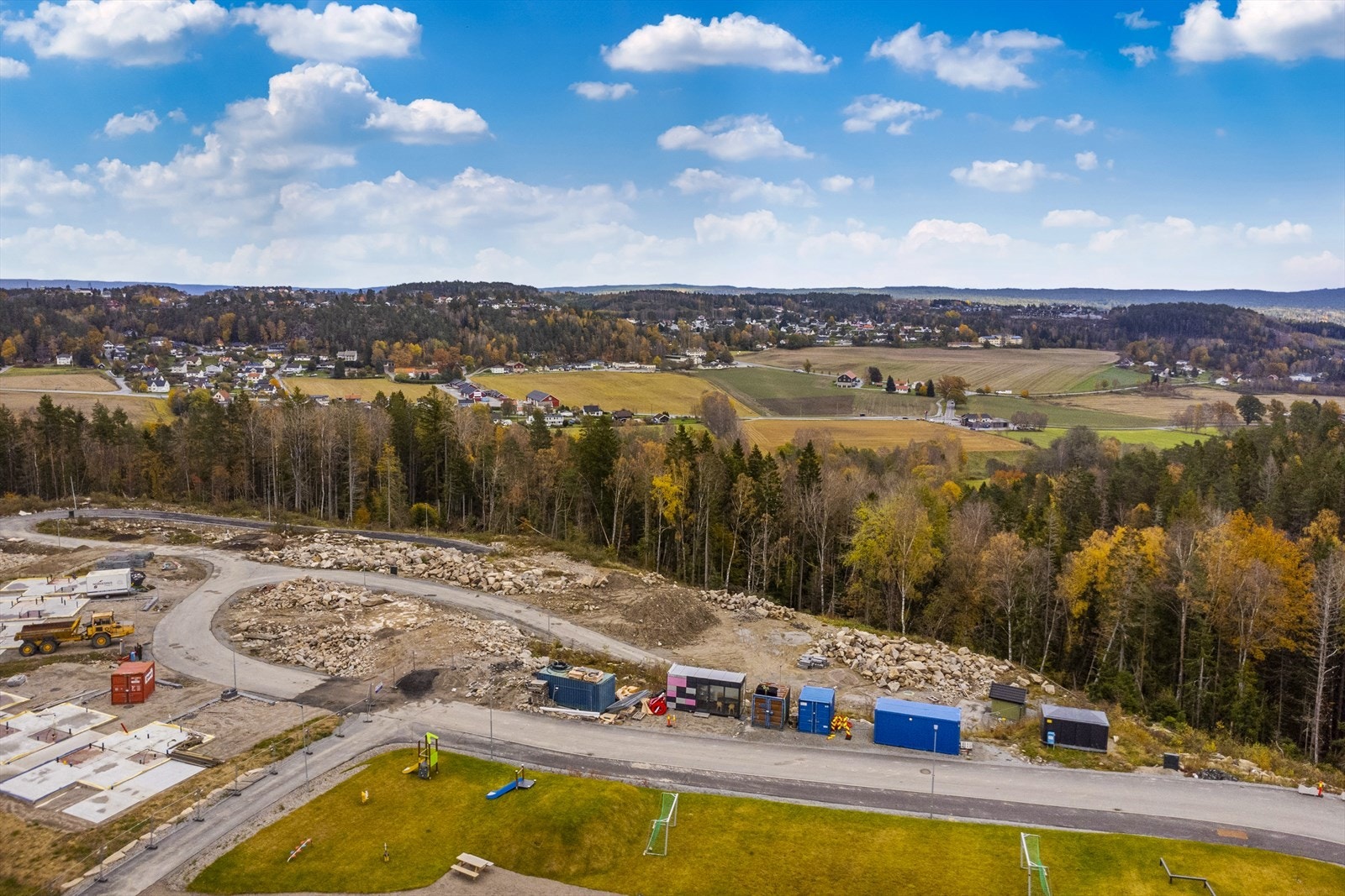 Tomtefelt Riskollen. Galleribilde