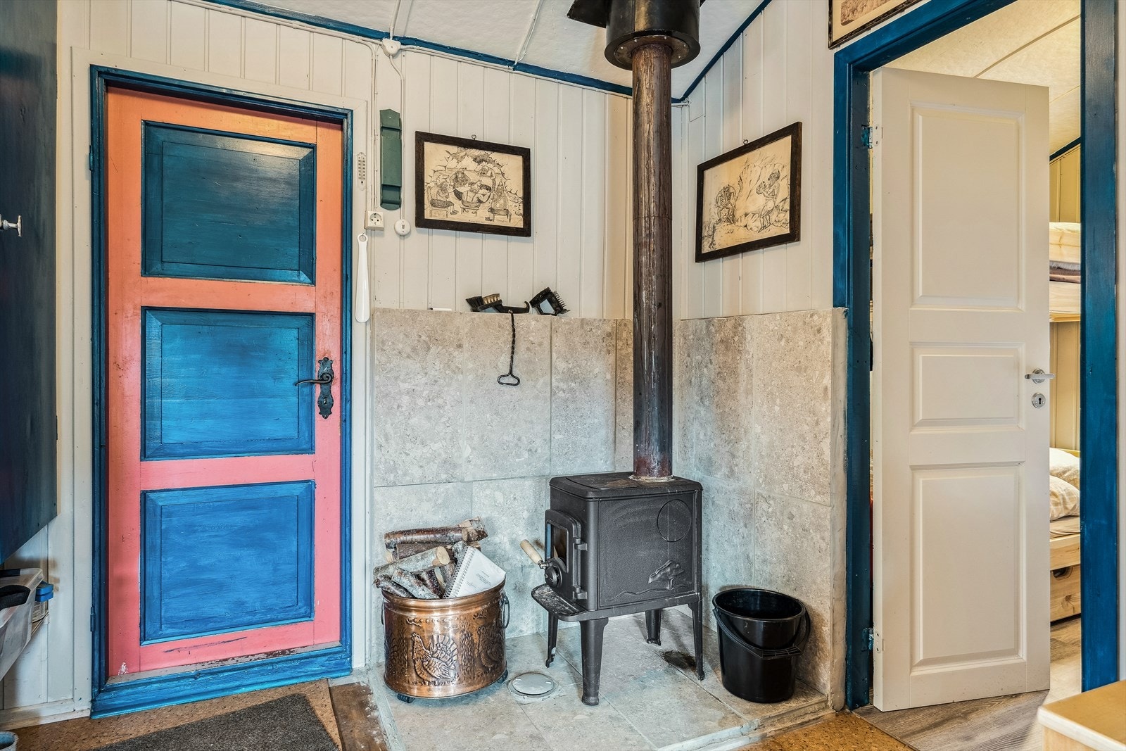 Ovn som bidrar til kos og ekstra varme i den kalde årstida. Galleribilde