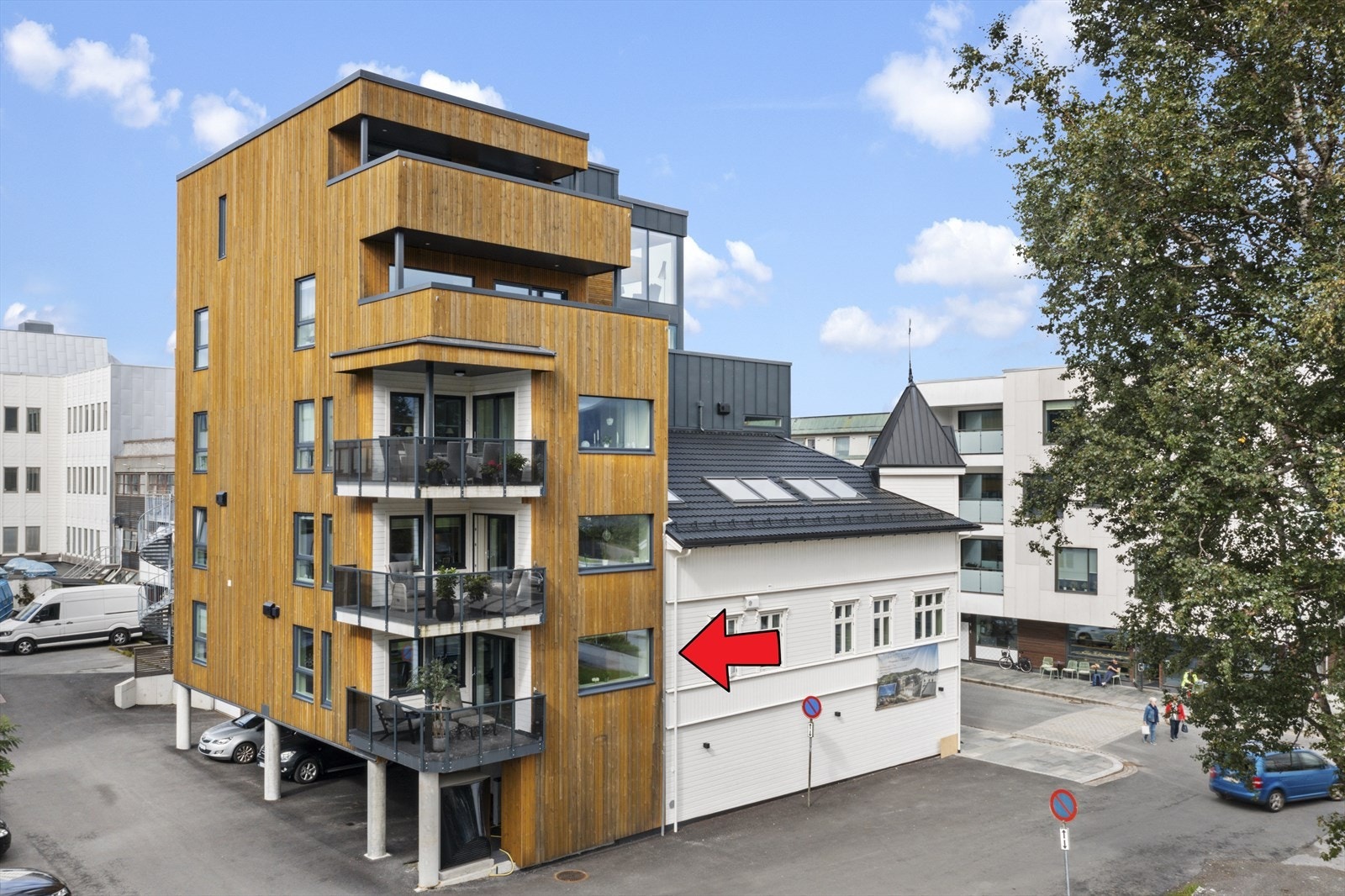 - Ta kontakt for privat visning - Galleribilde