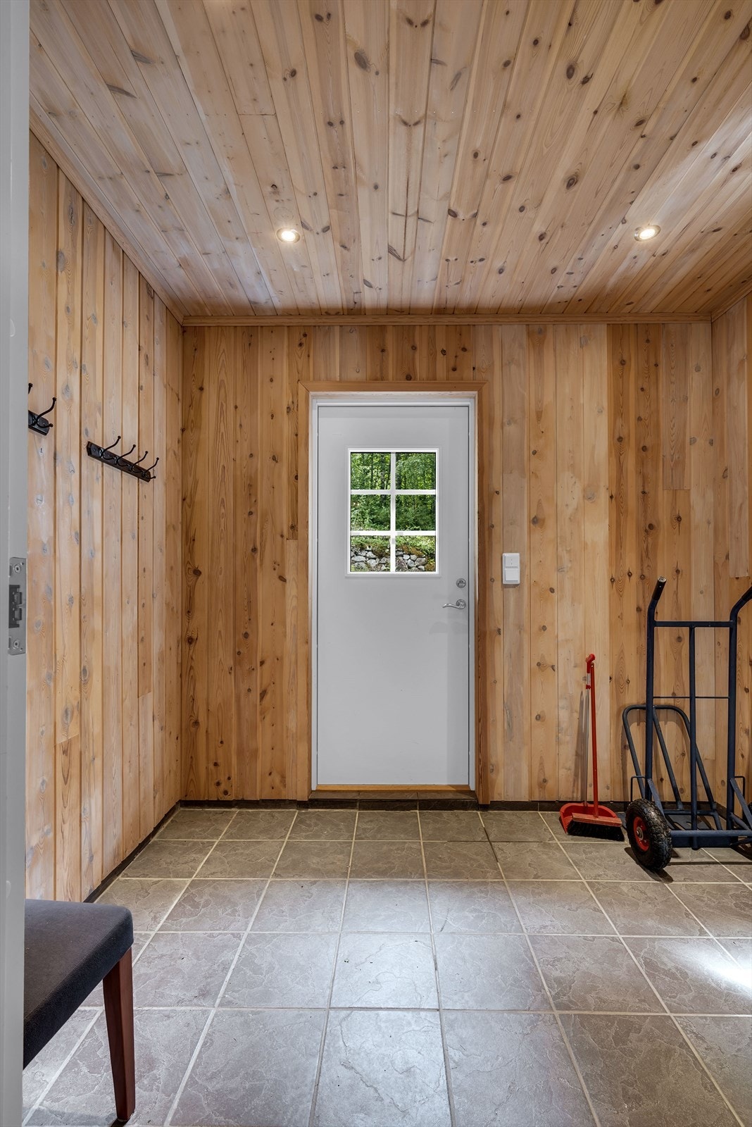 Velkommen inn i det flislagte vindfanget. Galleribilde