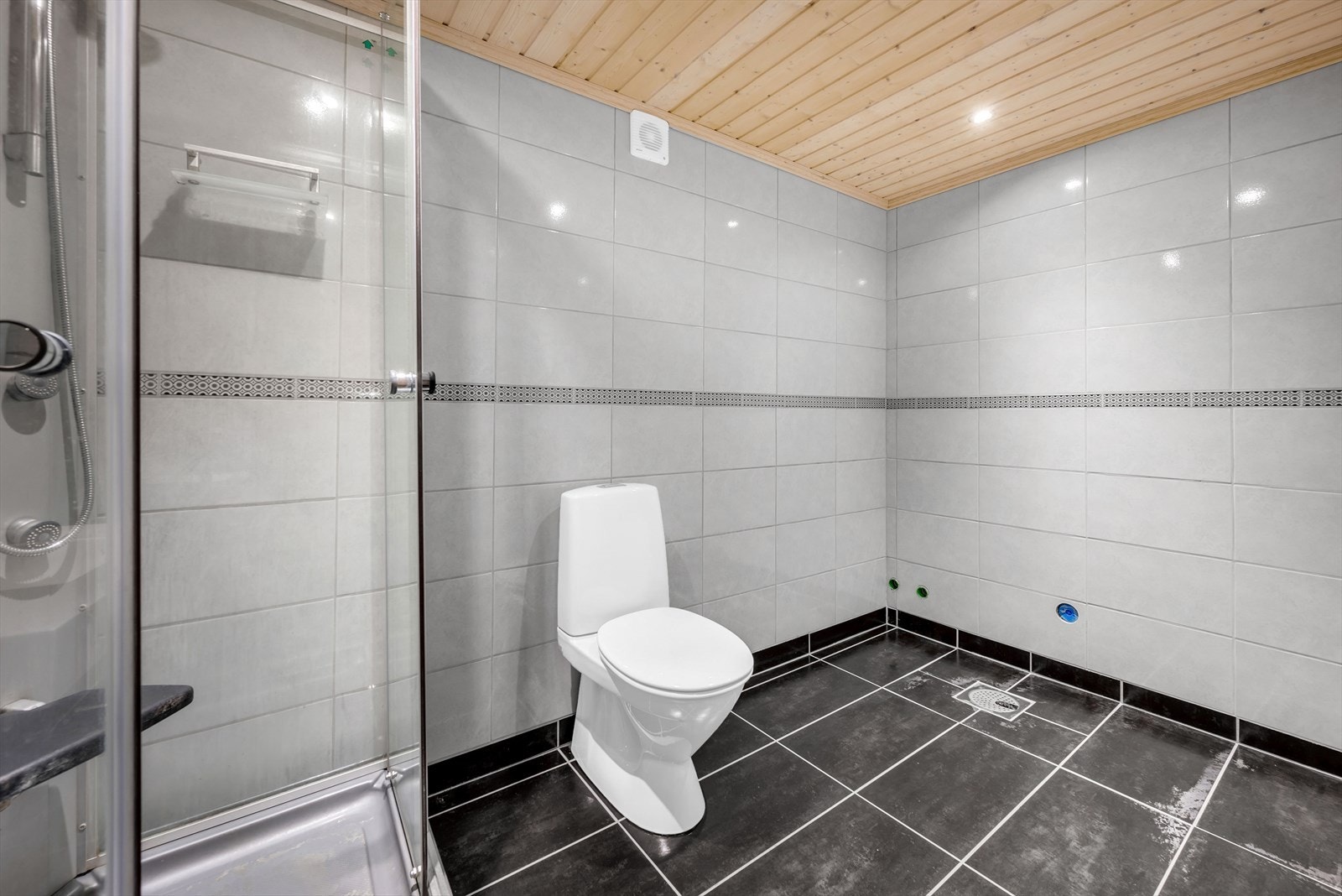 Det er lagt til rette for å installere badekar på badet. Galleribilde