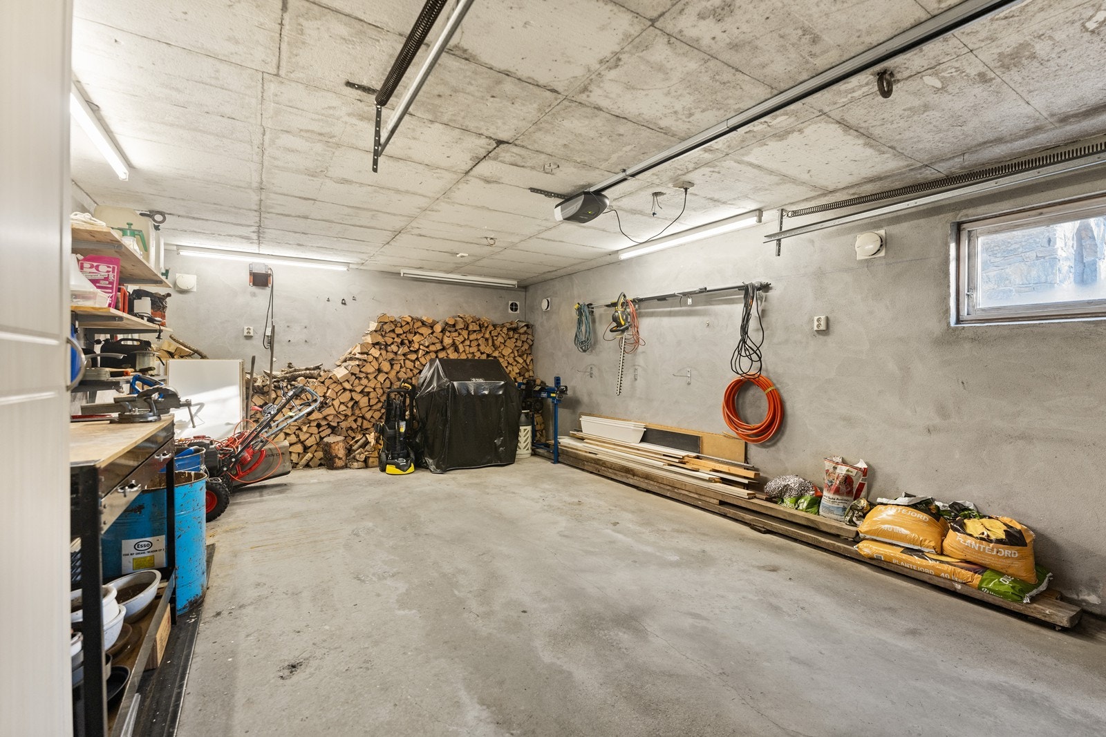 Fra garasjen. Galleribilde