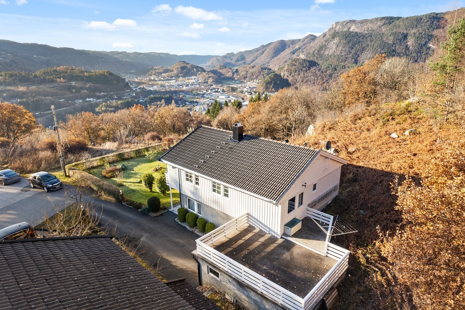 Eiendommen grenser til et friområde. Galleribilde