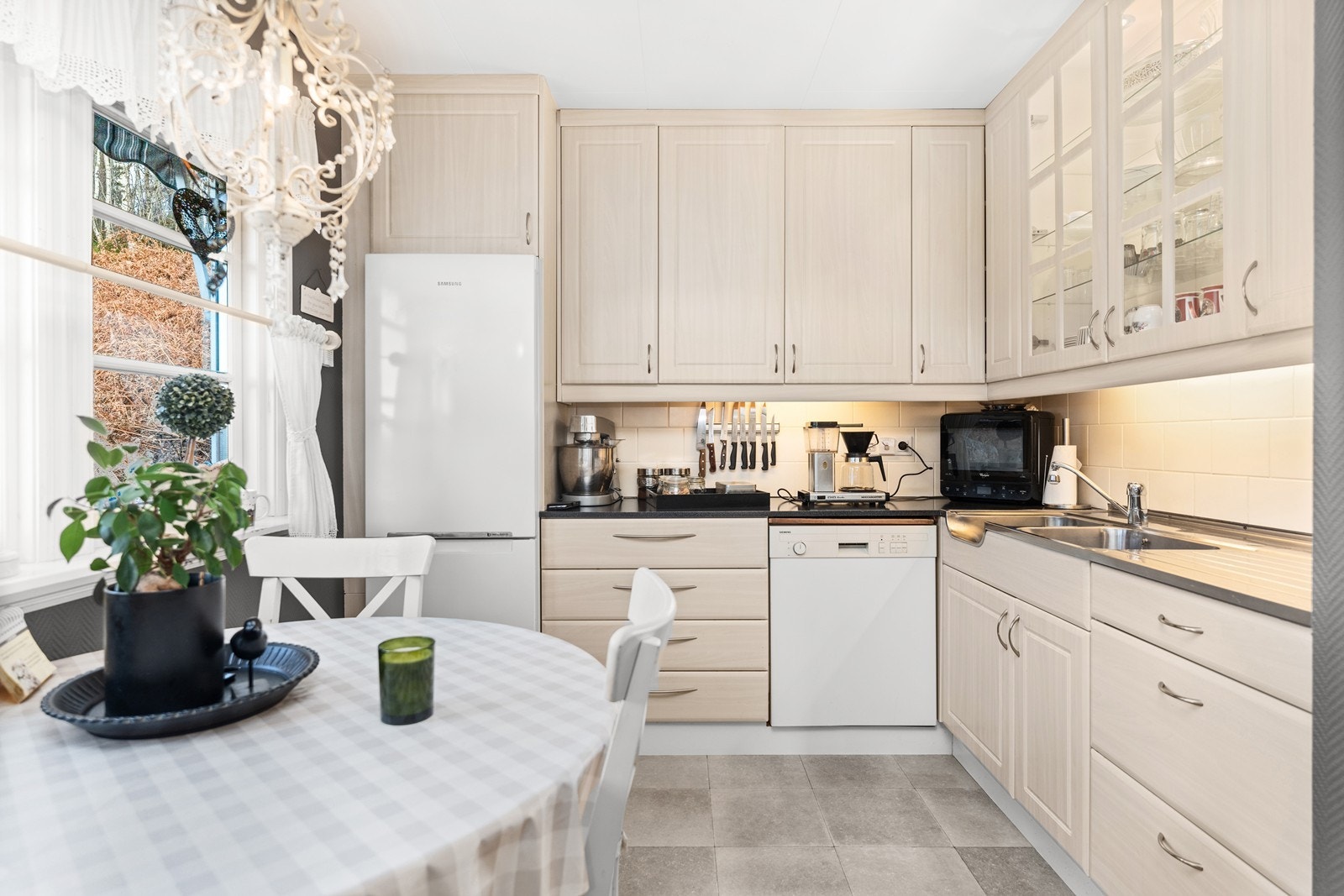 Her er godt med benk- og skapplass. Galleribilde