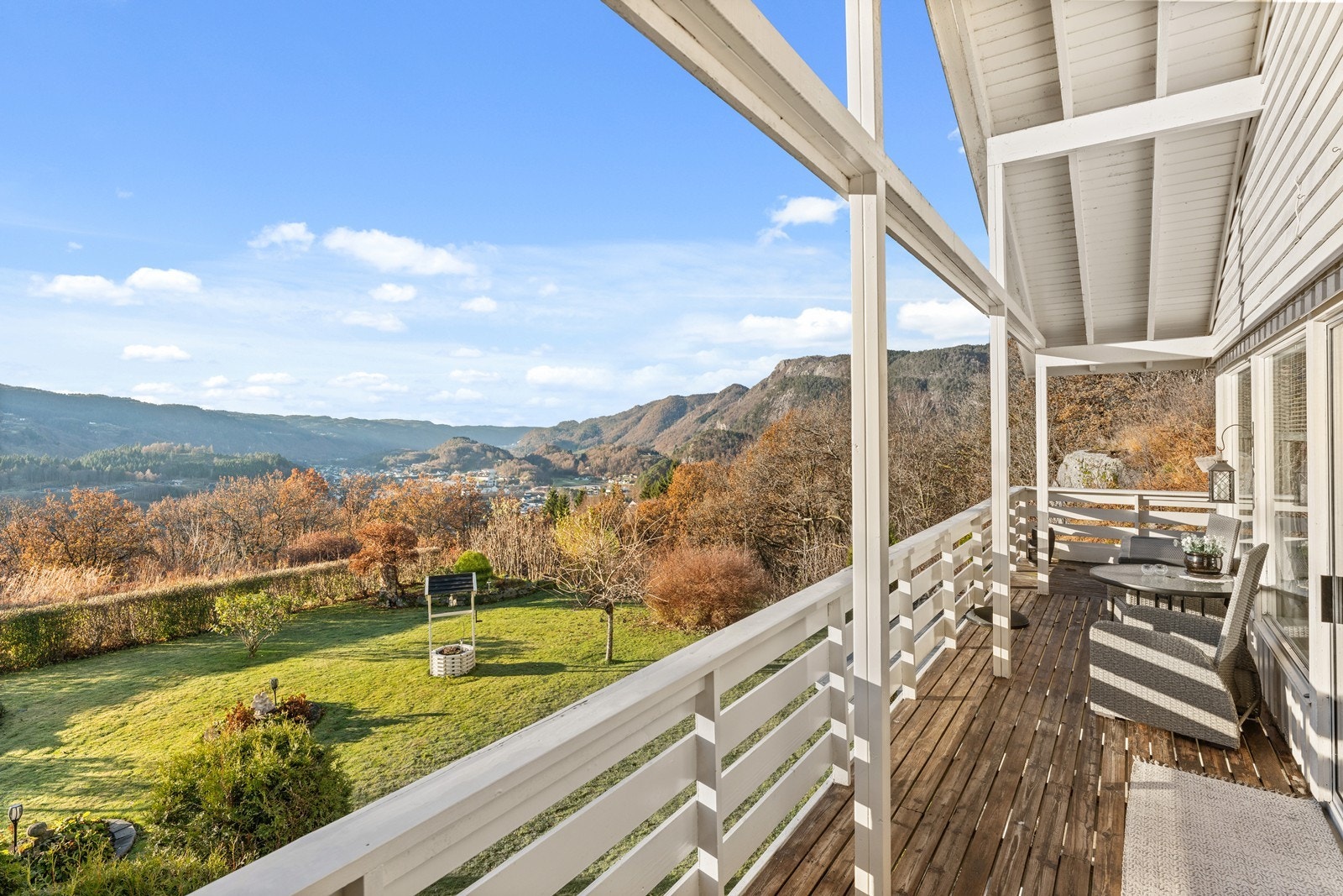 Fra verandaen... Galleribilde