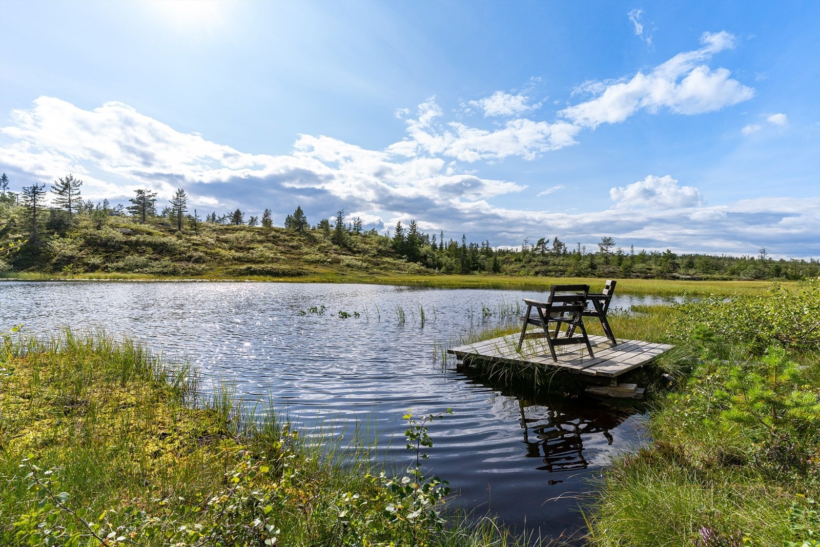 Perfekt for å nyte helger og feriedager, med en kaffekopp i sola. Galleribilde