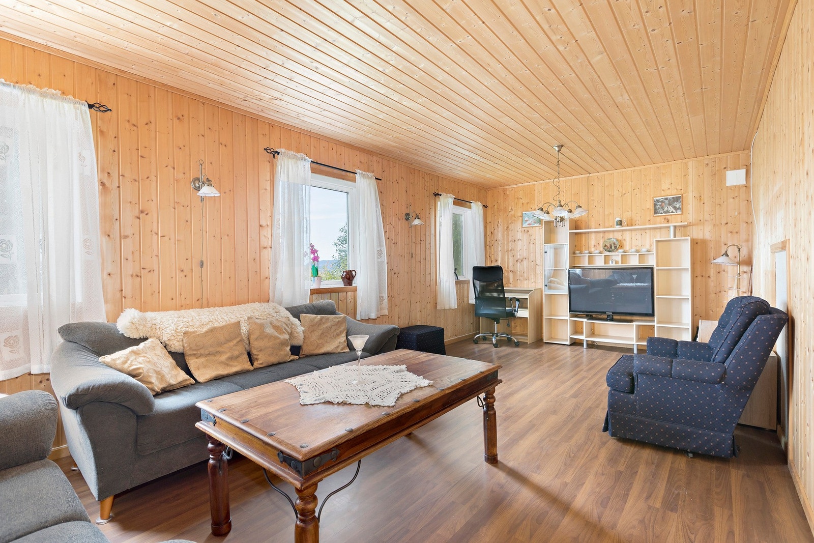 Romslig kjellerstue på ca. 23 kvm Galleribilde