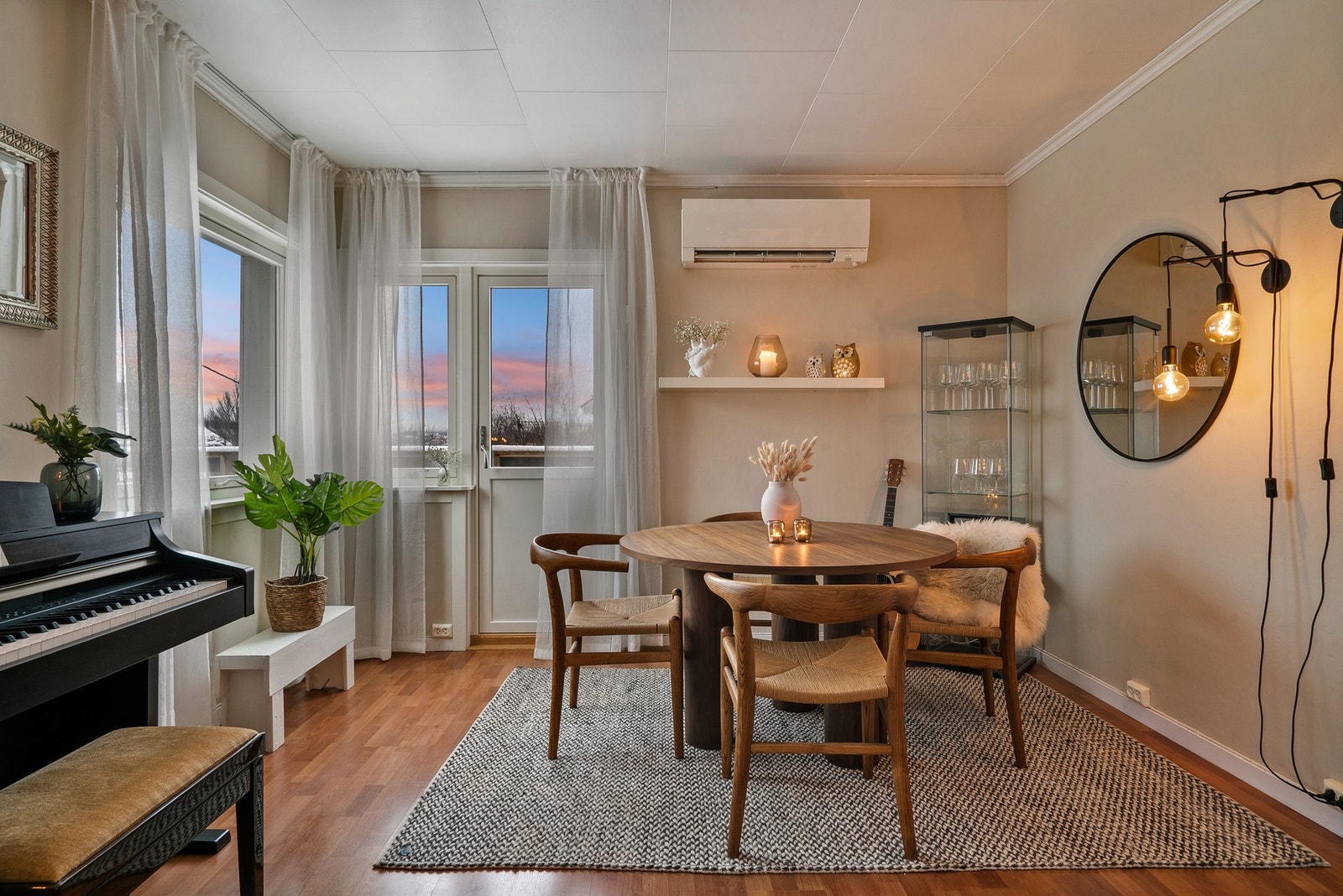 Her kan du invitere til en hyggelig middag med venner og familie. Galleribilde
