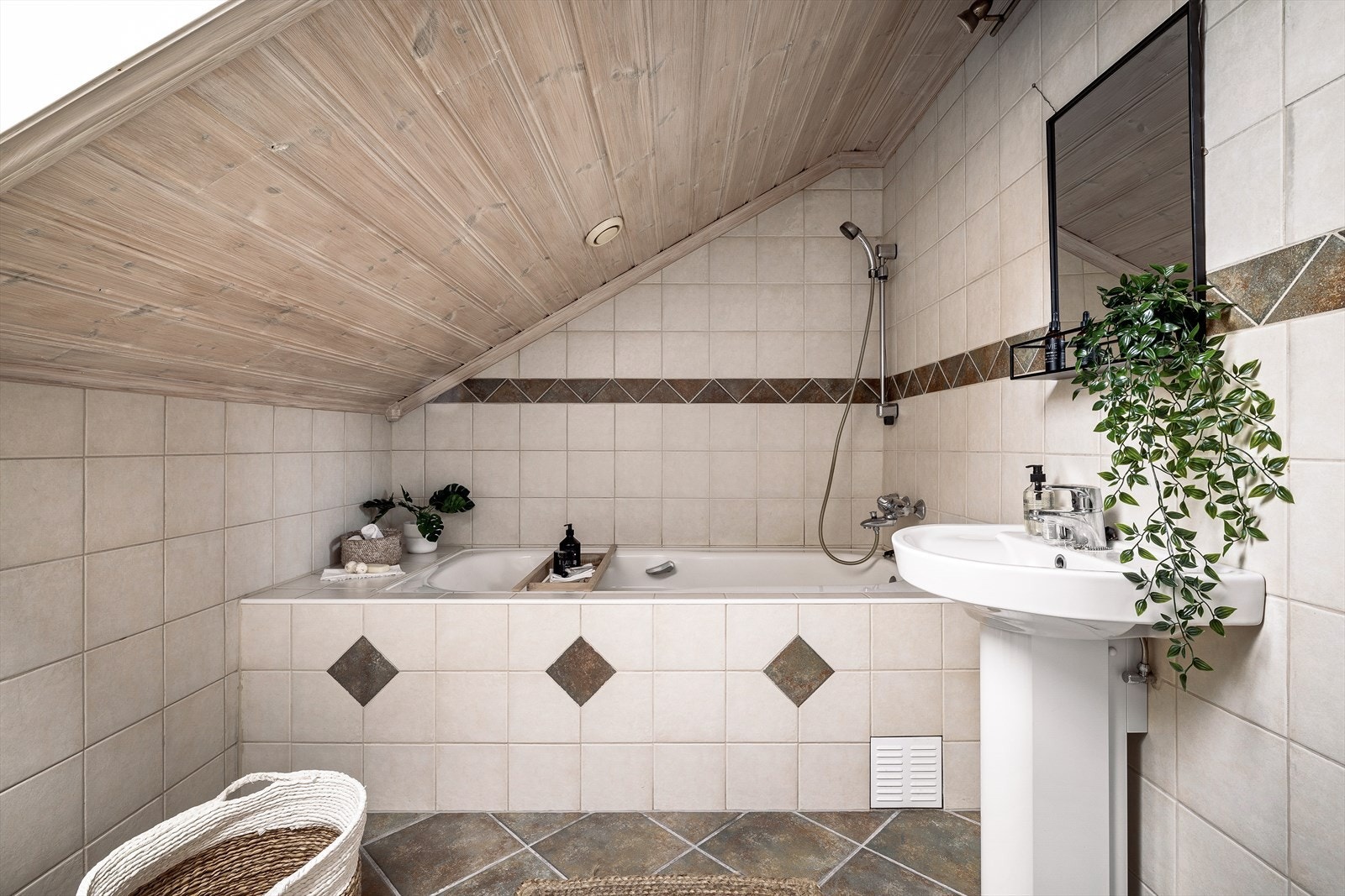 Eget bad i loftsetasjen. Galleribilde