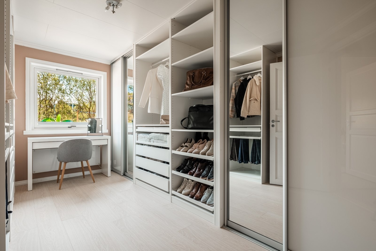 Soverommet er på hele 10 m² og passer også perfekt som barnerom/gjesterom. Galleribilde