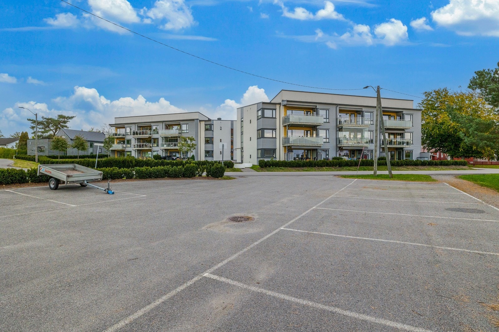 Felles gjesteparkering Galleribilde