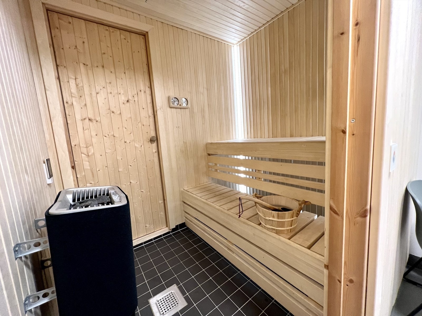 FELLESROM. Badstue, i tilknytning til treningsrommet og dusj. Galleribilde