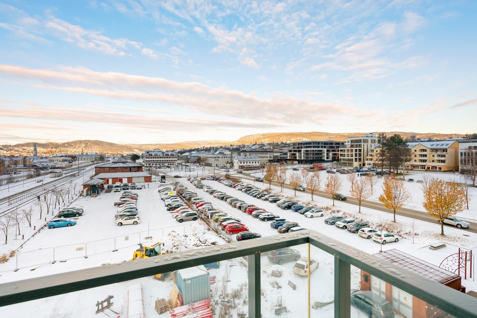 Ikke innsyn - hverken inn i leiligheten eller på altanen. Galleribilde