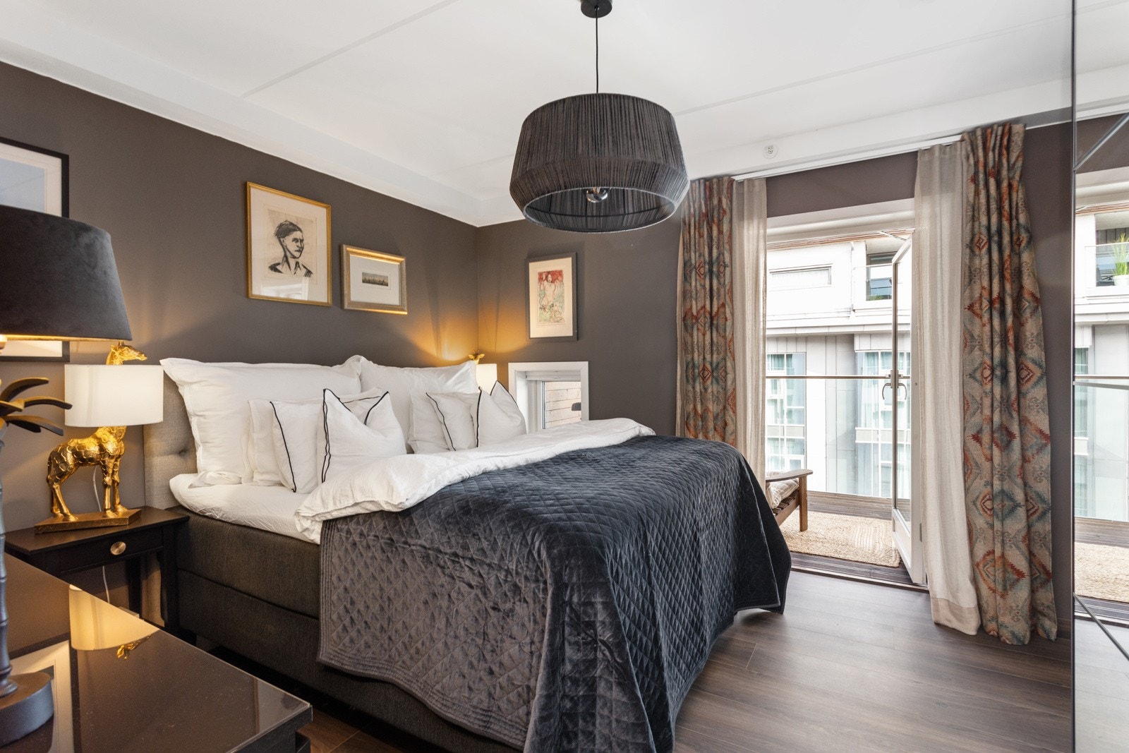 Masterbedroom/soverom 1. Galleribilde