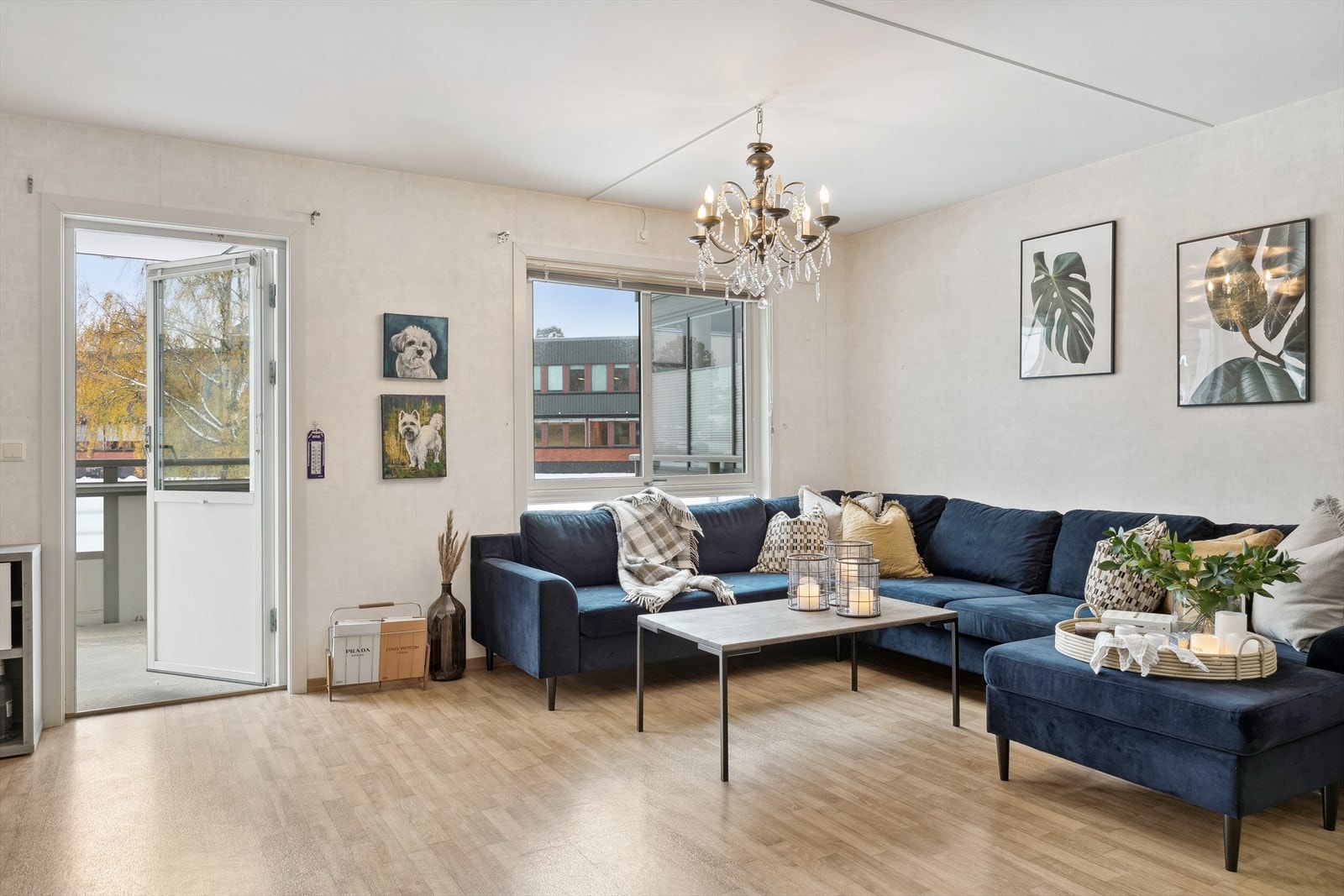 God plass til møblering. Galleribilde