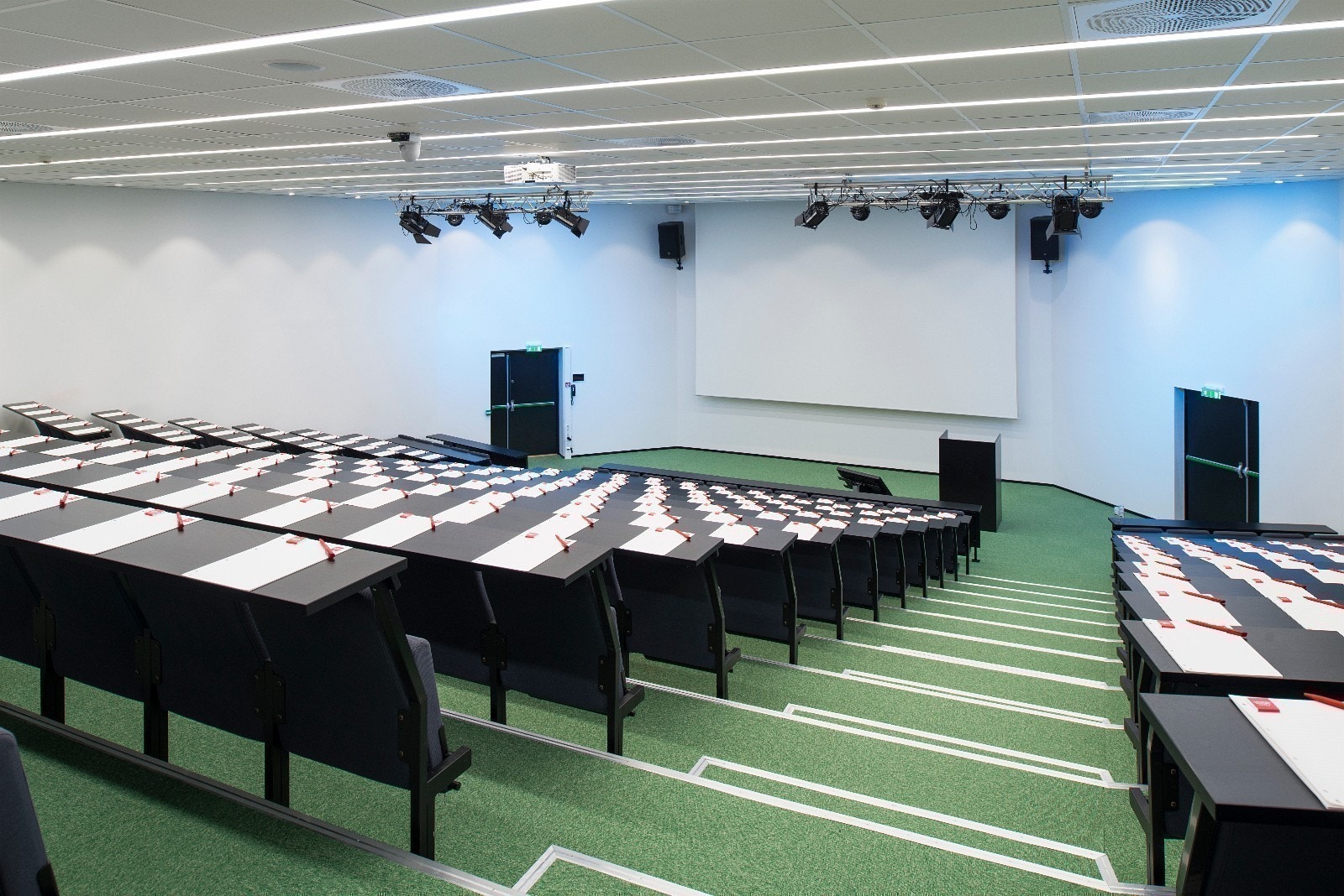 Møte- og konferansefasiliteter med auditorium Galleribilde