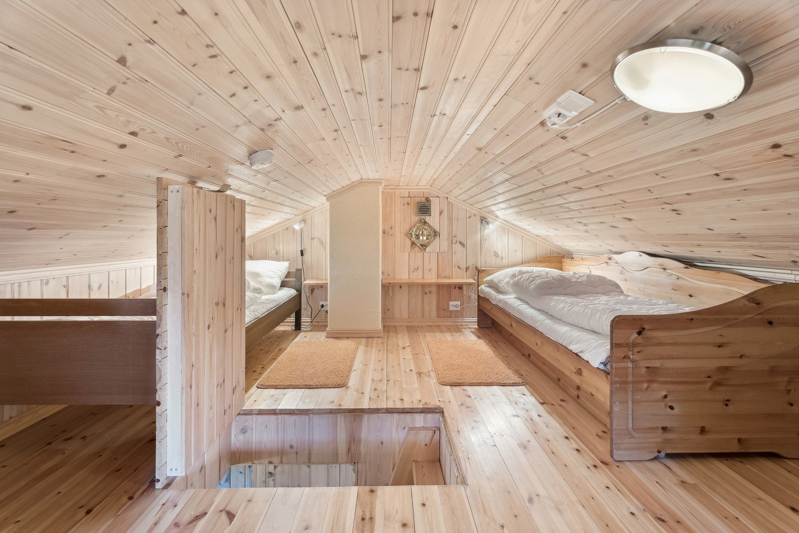 Du får tilgang til hemsen fra gangen/entreen. Galleribilde