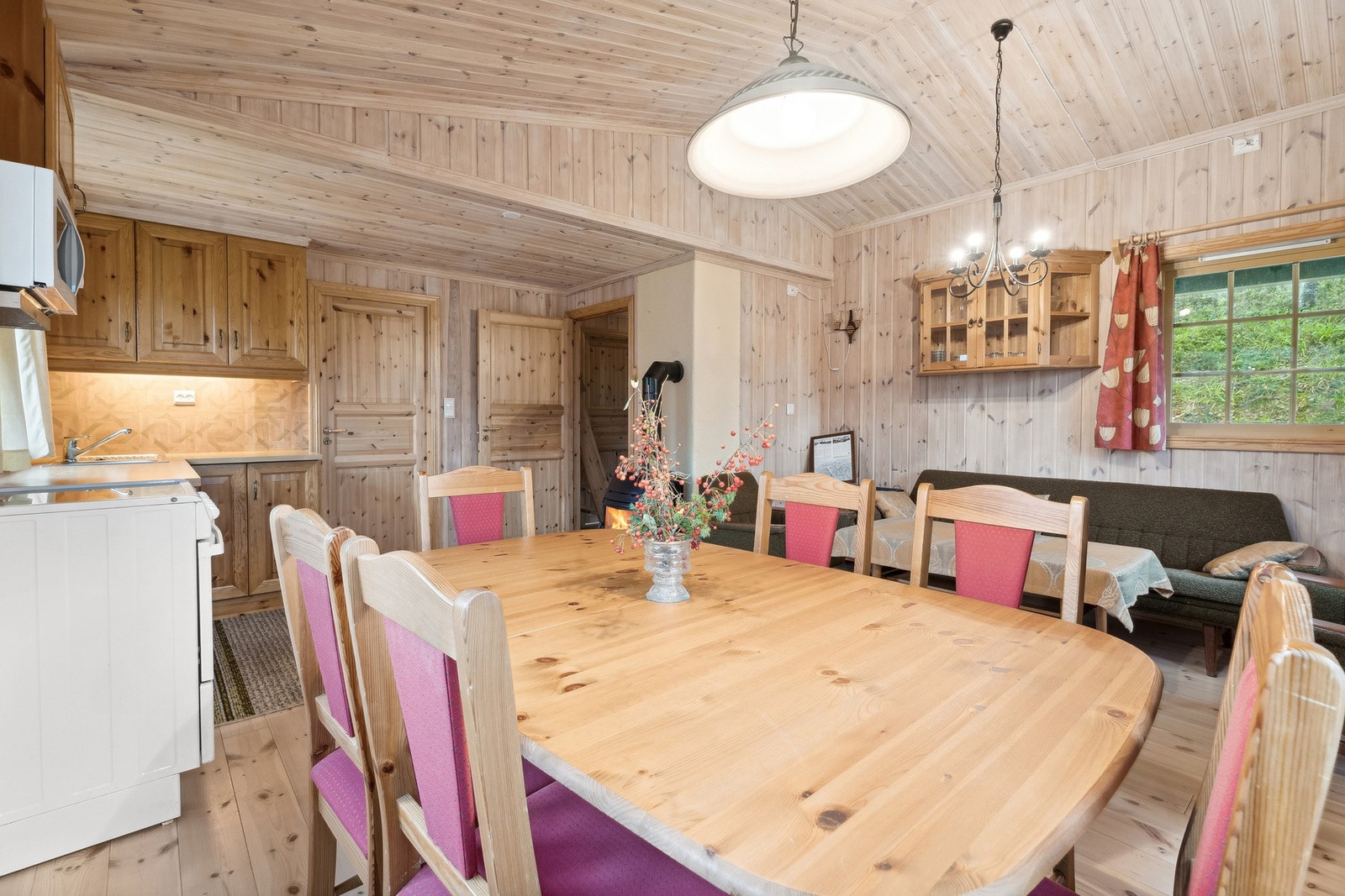 Åpen stue-/kjøkkenløsning. Galleribilde