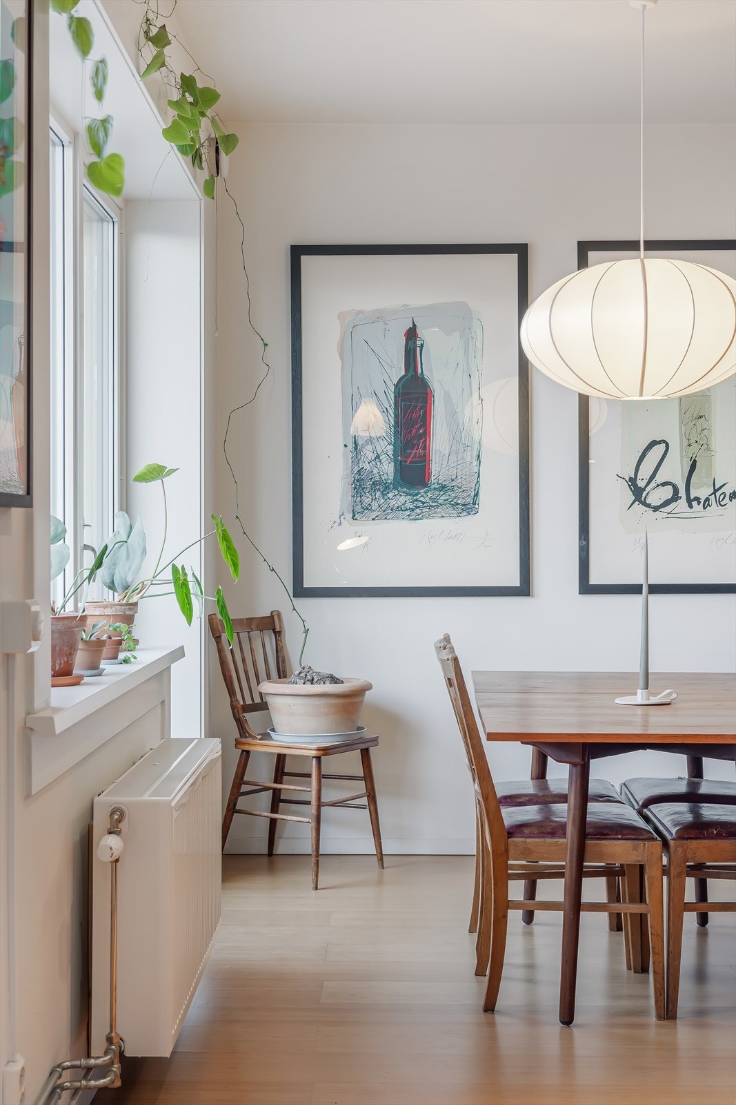 - Leiligheten disponerer kjeller- og loftbod - Galleribilde