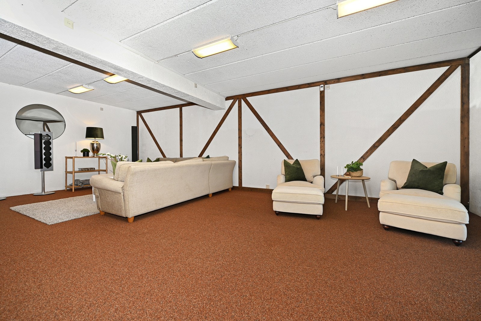 Kjellerstuen er meget romslig. Galleribilde