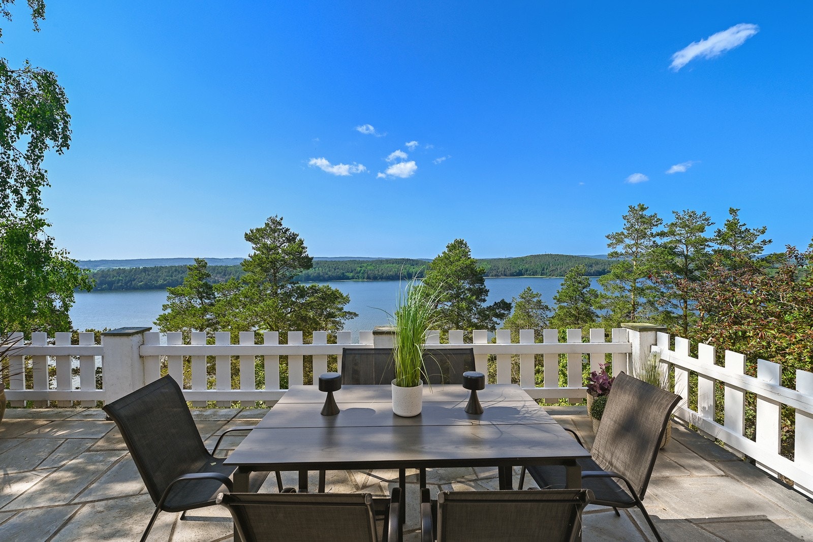 Roklubben er aktiv, og sportsfiskere er å se hele året. Galleribilde