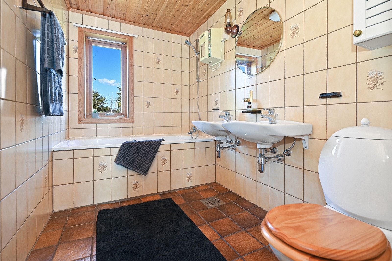 Baderom 2 i 2. etasje. Galleribilde