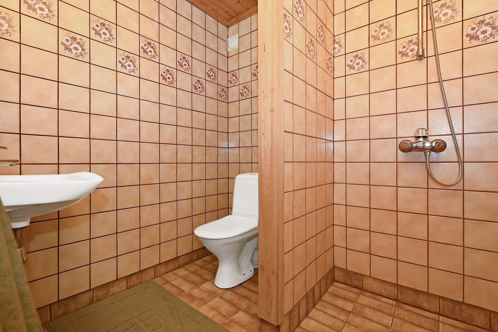 Baderommet i underetasjen. Galleribilde