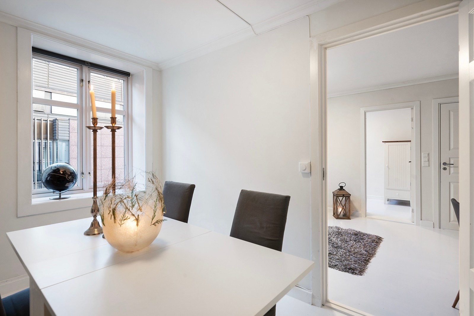 Soverom nr 3 er her innredet med spisestue Galleribilde
