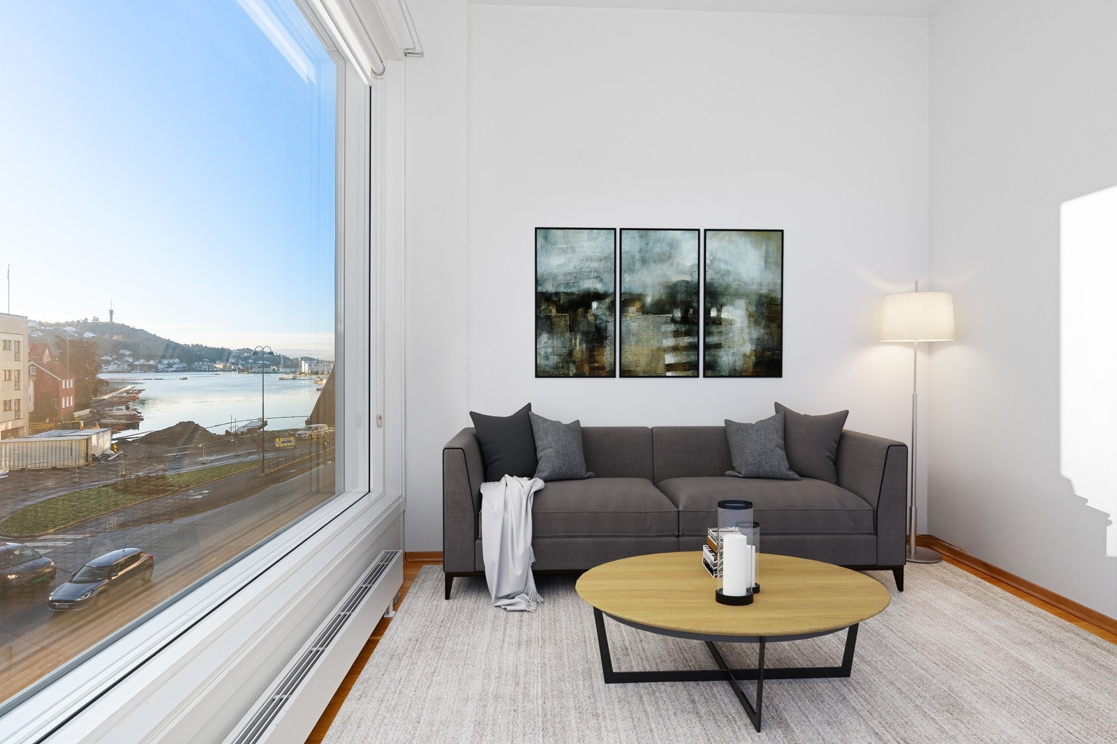 Soverom nr. 2 som til nå har vært benyttet til tv-stue. Nydelig utsikt mot Kittelsbukt og sjøen. (Bildet er digitalt innredet) Galleribilde