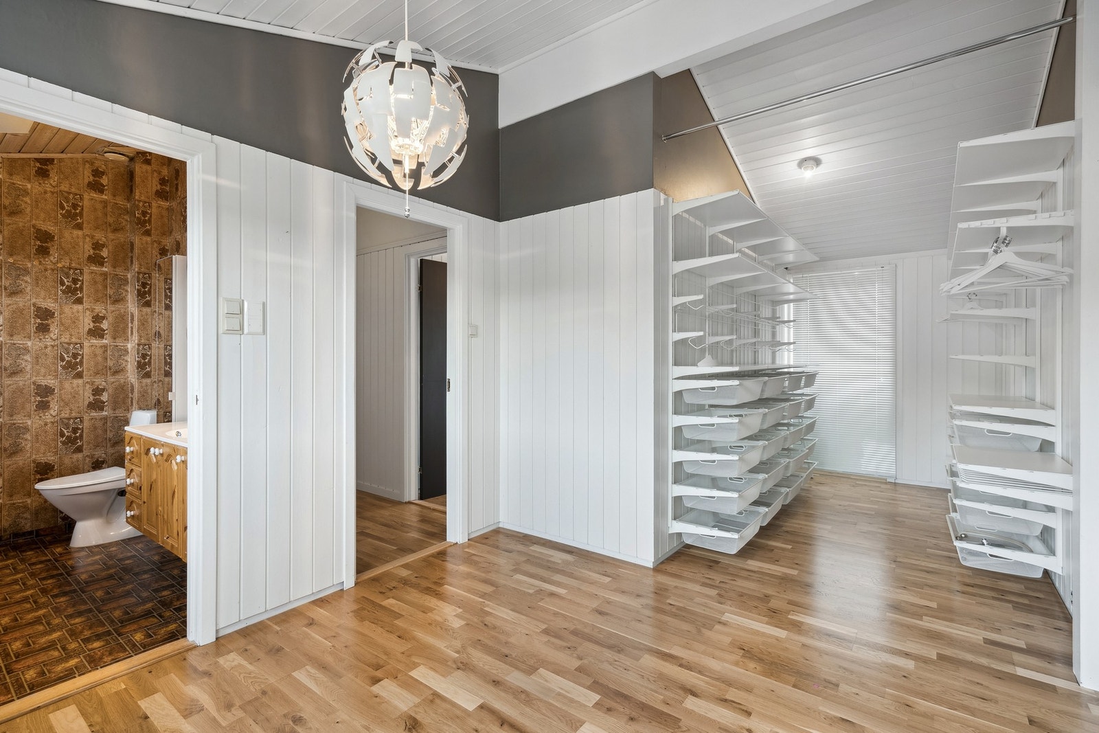 Hovedsoverommet har sitt eget bad Galleribilde