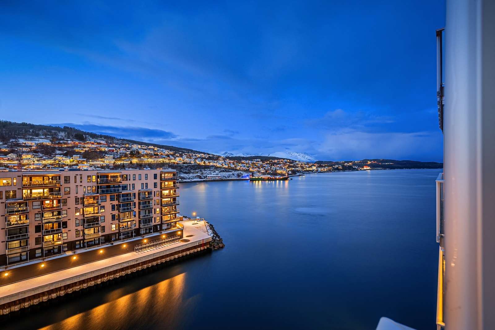 Utsikten drar deg fra Trondenes i nord Galleribilde