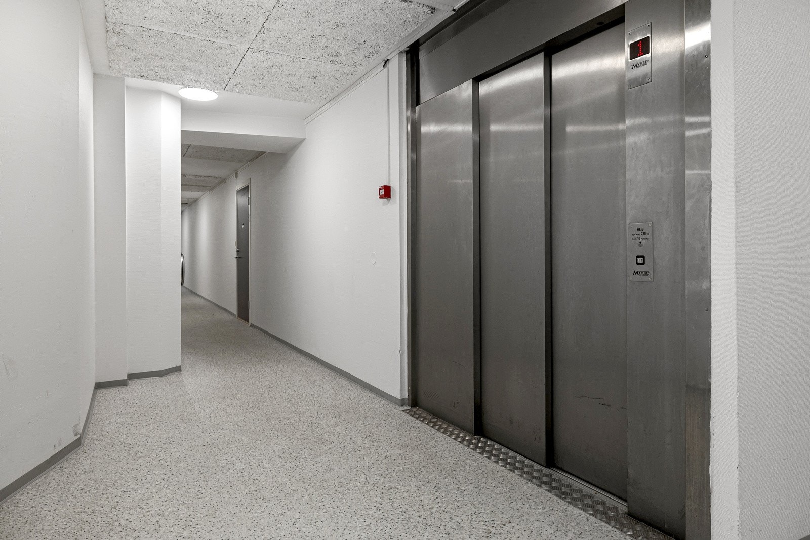 Det er heisadkomst til leilighetsplan. Galleribilde