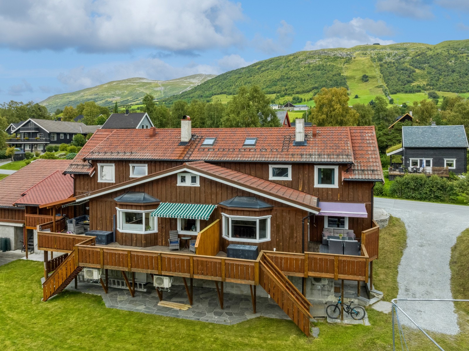 Verandaen er sørvendt med gode solforhold. Galleribilde