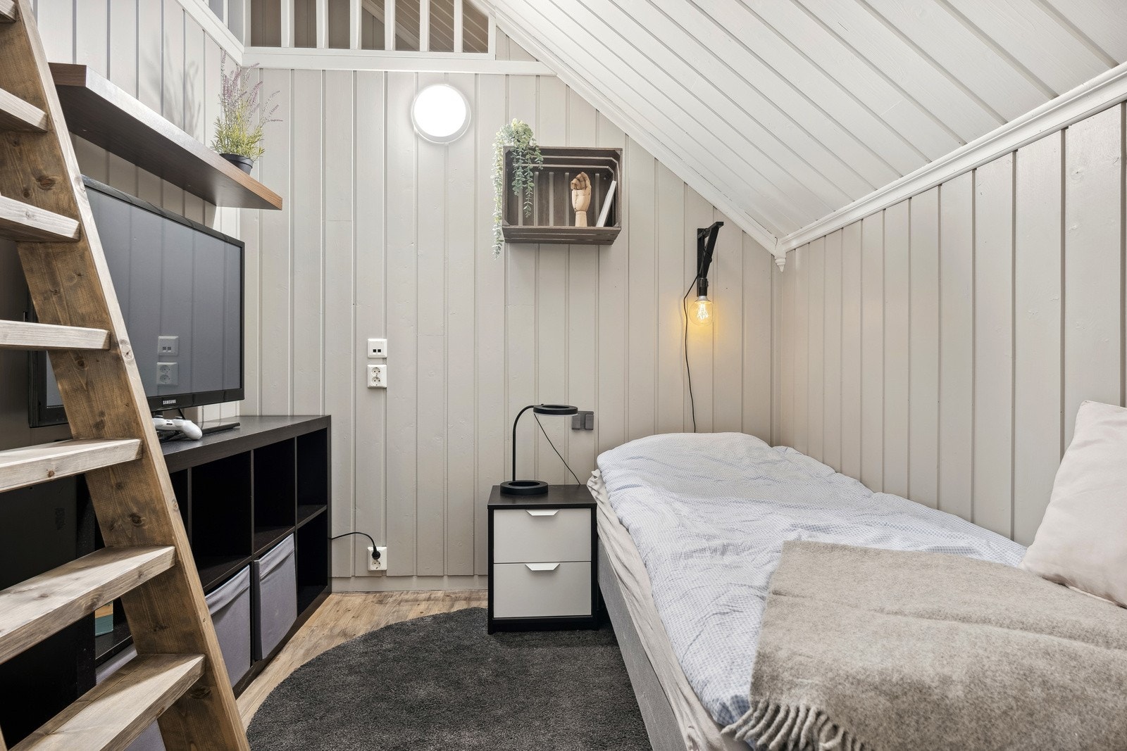 Soverom med hems på 5,5 kvm. Galleribilde