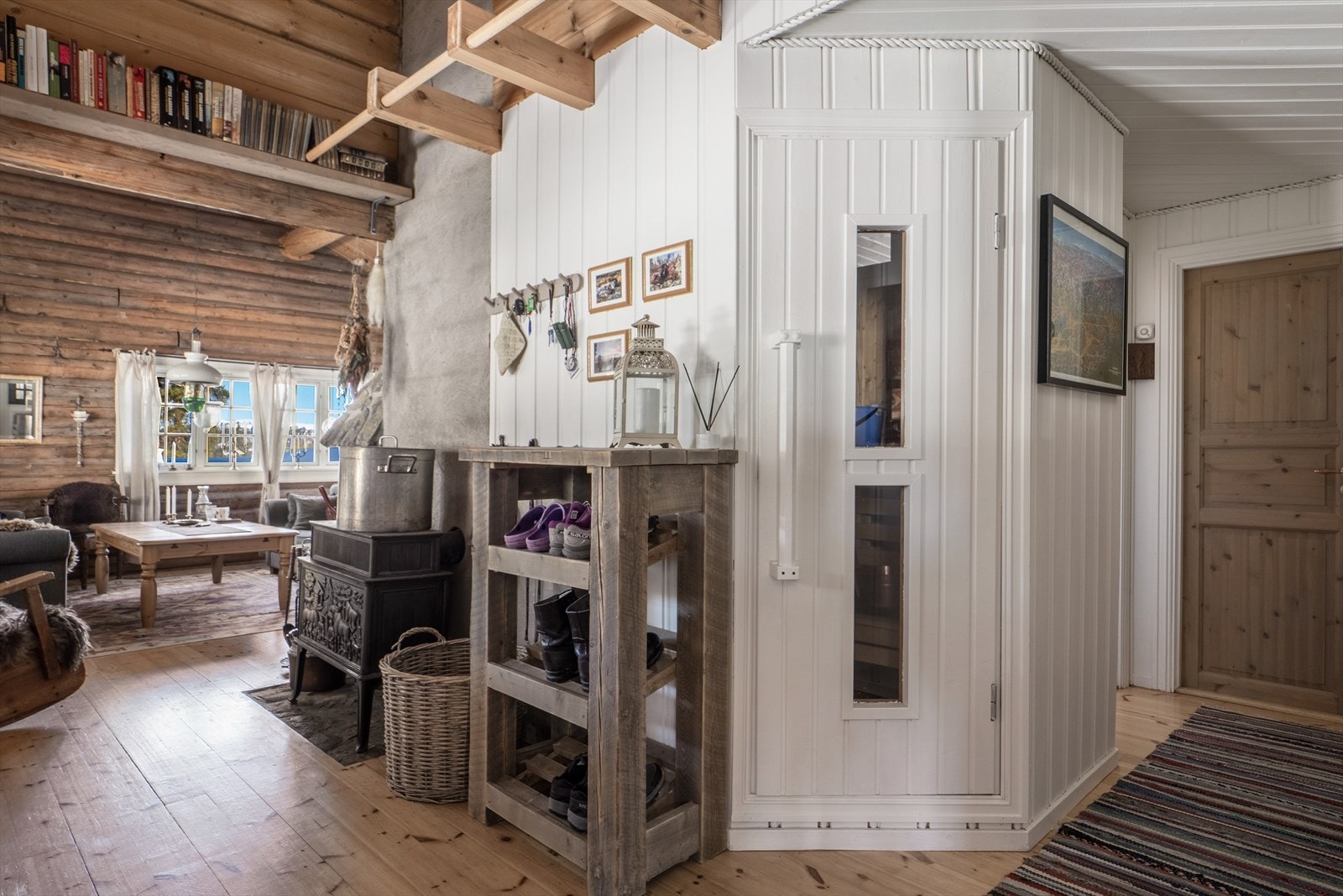 Badstue i gangen. Galleribilde
