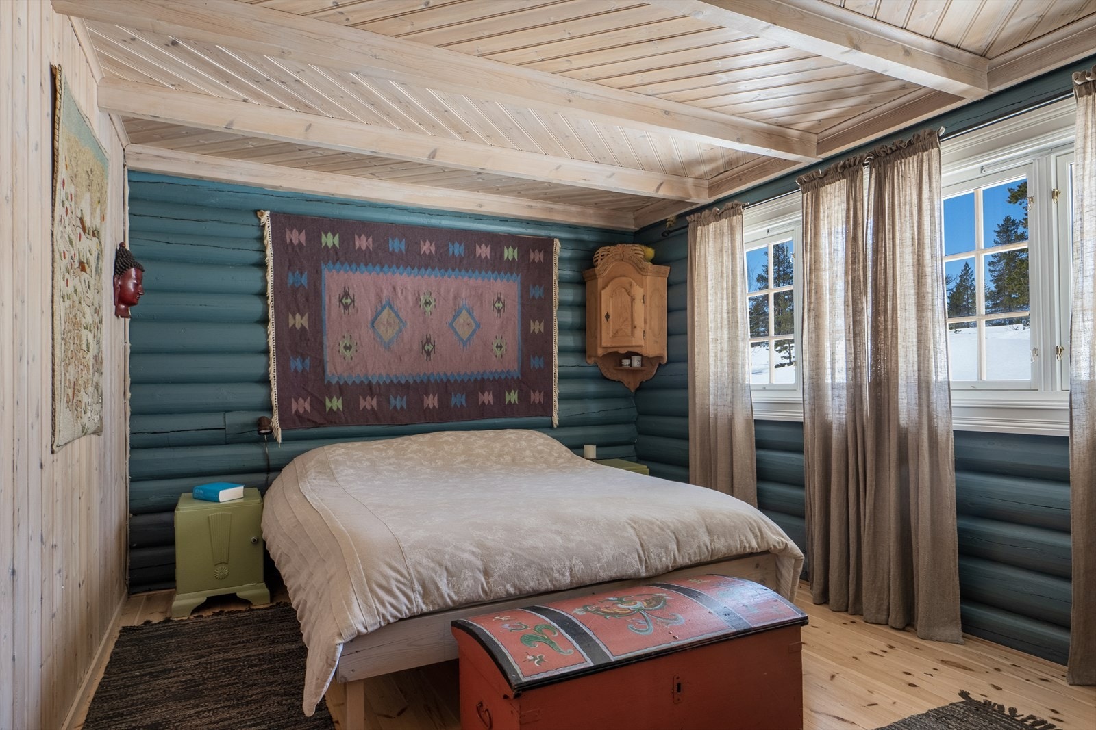 Hovedsoverommet er innredet med dobbeltseng. Galleribilde