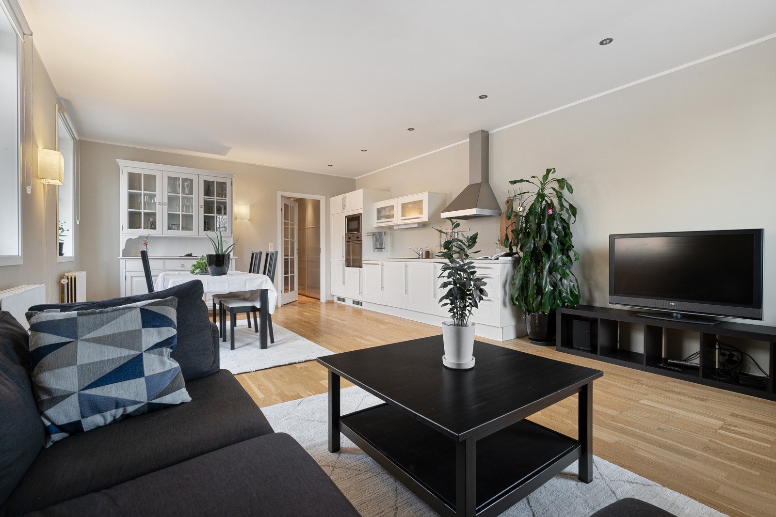 Leiligheten er en lys og luftig 3-roms i et attraktivt område på Persaunet. Galleribilde