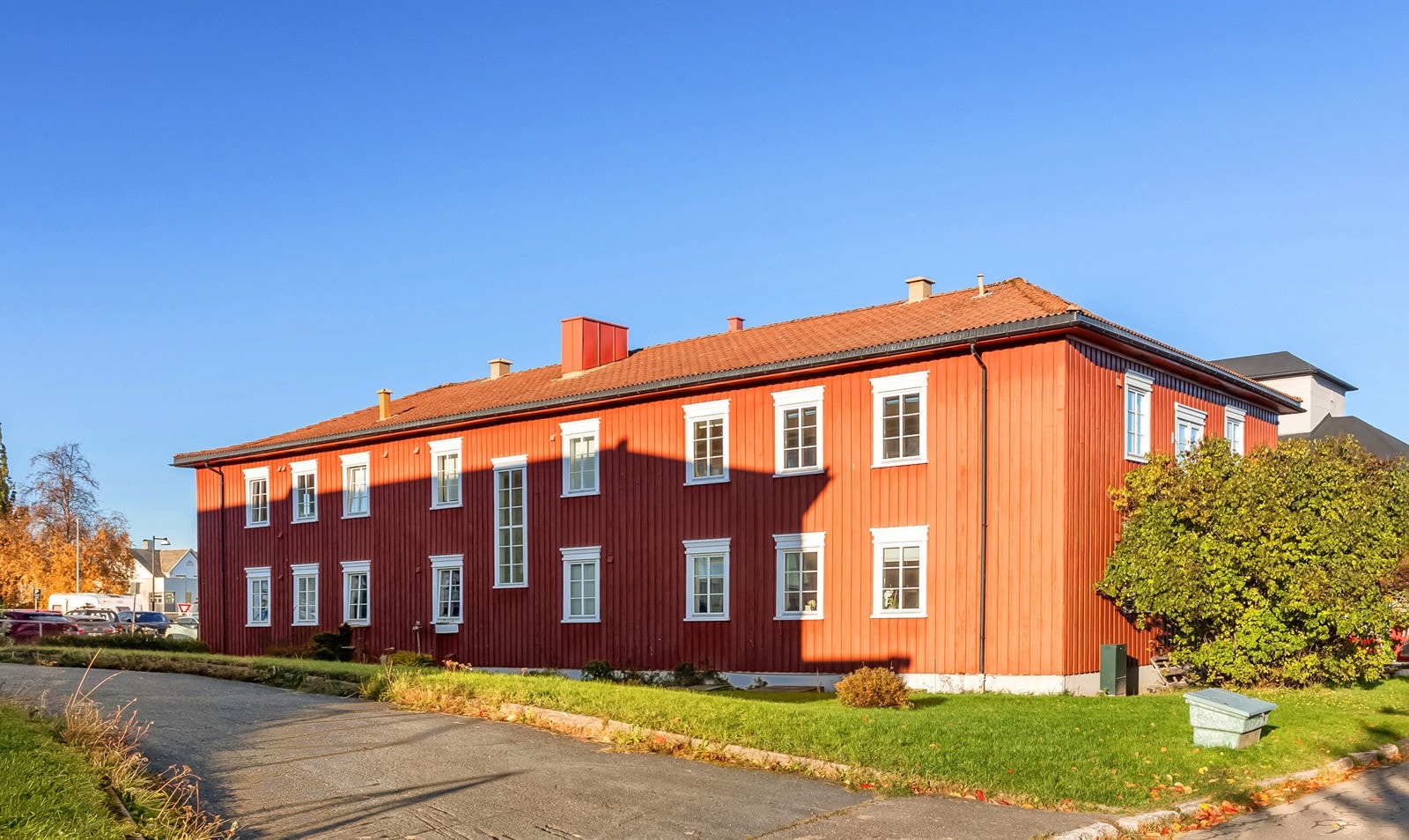 Bygget har gode solforhold med fine uteområder. Velkommen til visning! Galleribilde