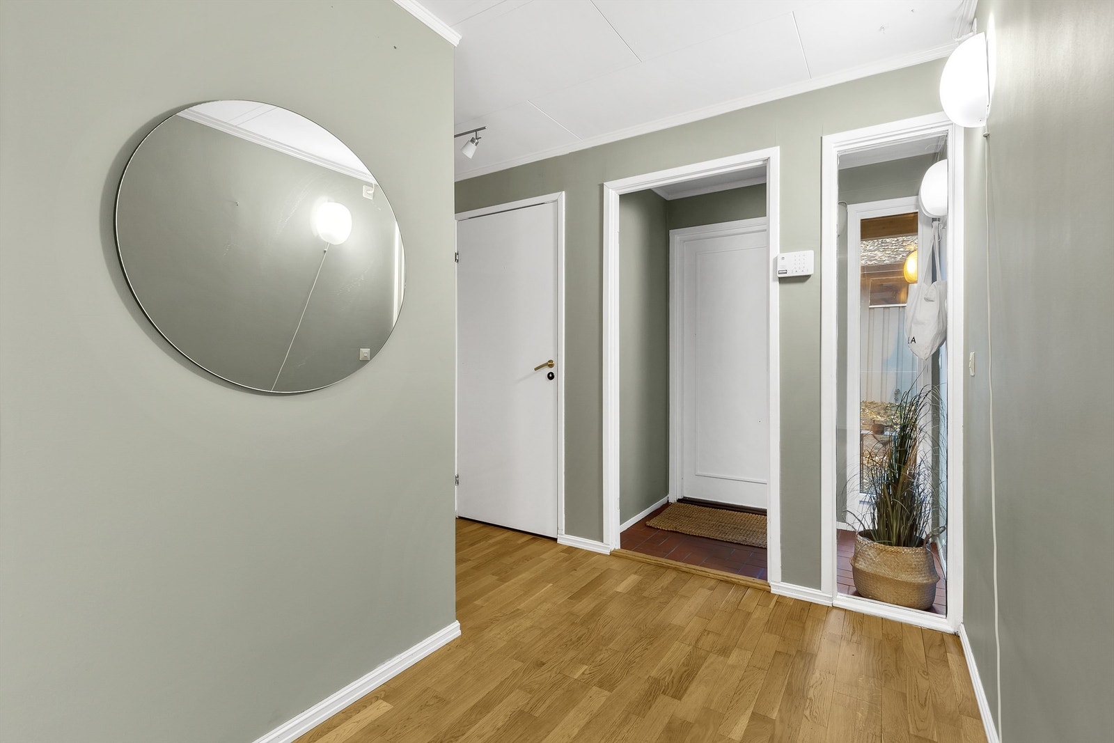 Vindfang med flislagt gulv. Galleribilde