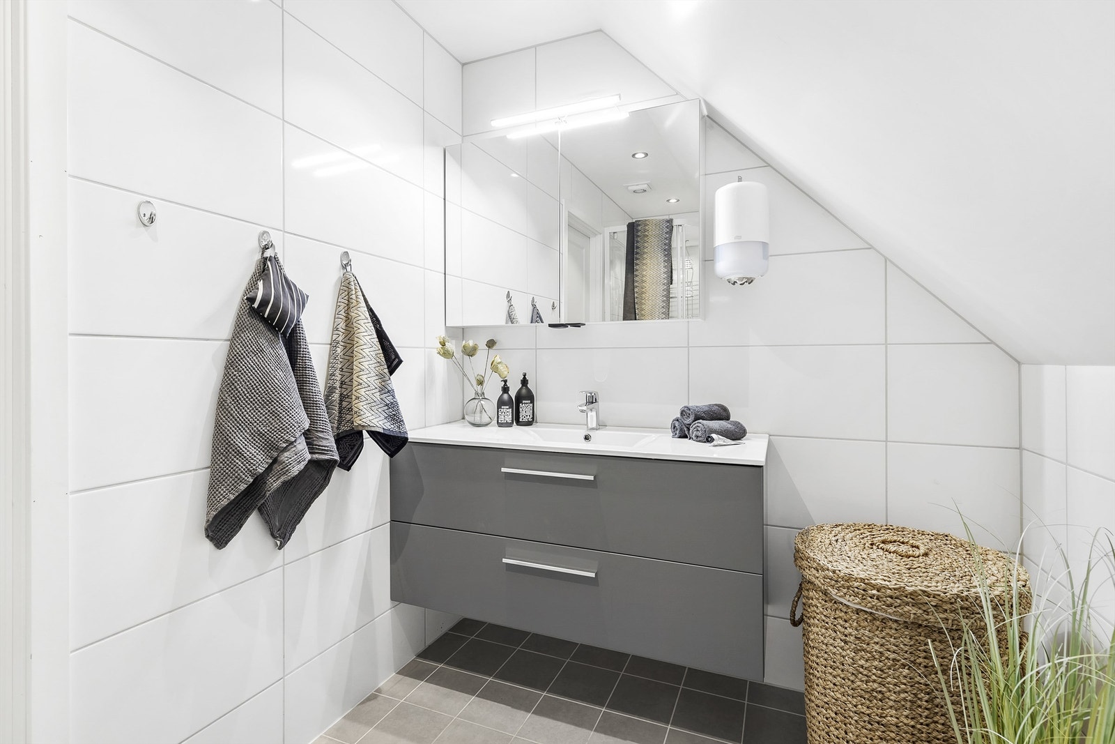 Flislagt bad med varmekabler fra ca. 2019. Galleribilde