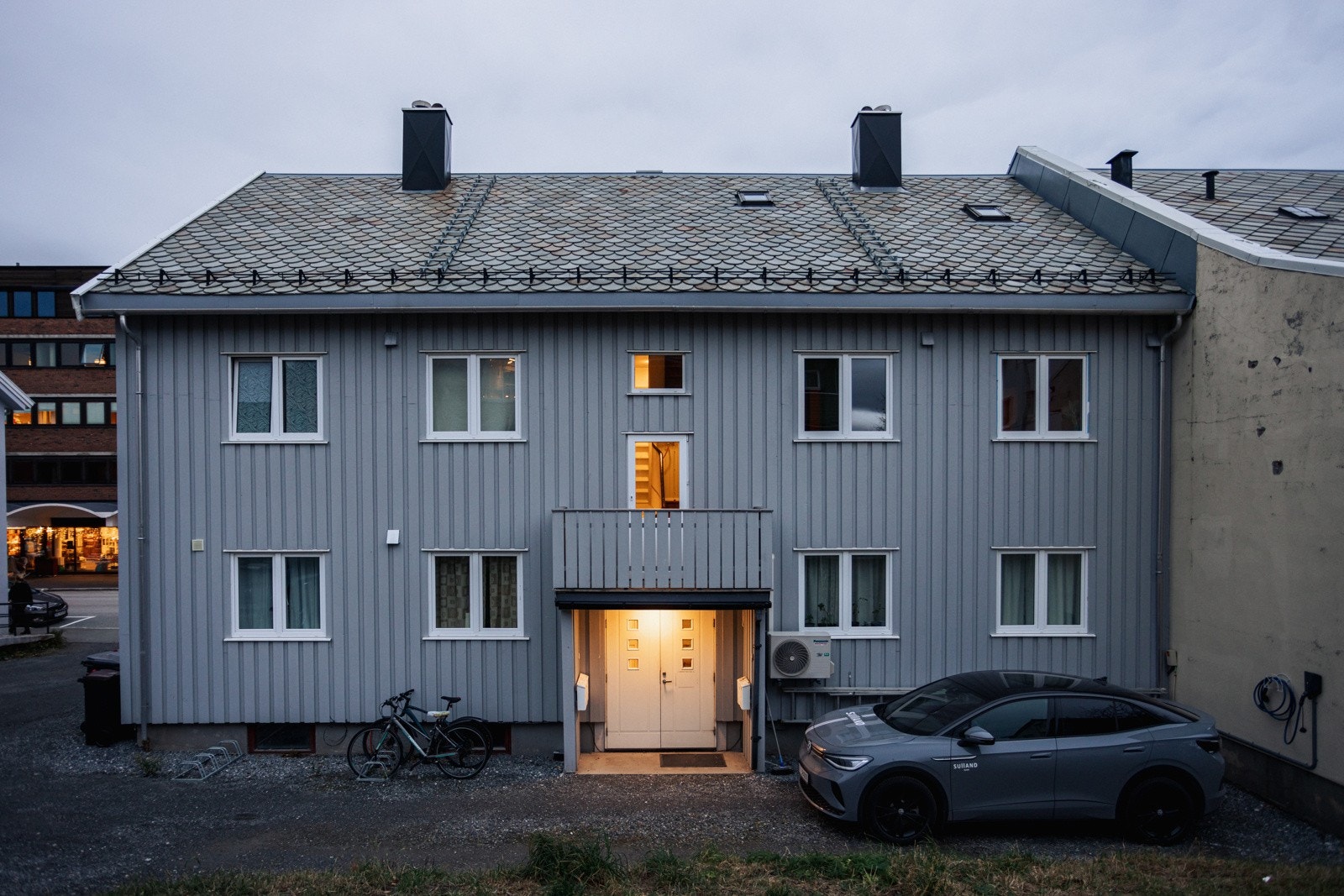 Fasaden til sameiet. Galleribilde