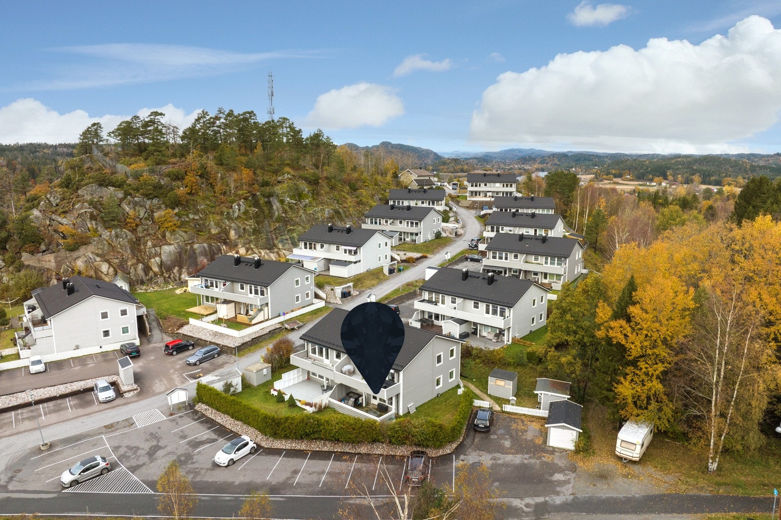 Velkommen til Bommestadåsen 68 - Leiligheten ligger med fin intern beliggenhet i sameiet. Galleribilde