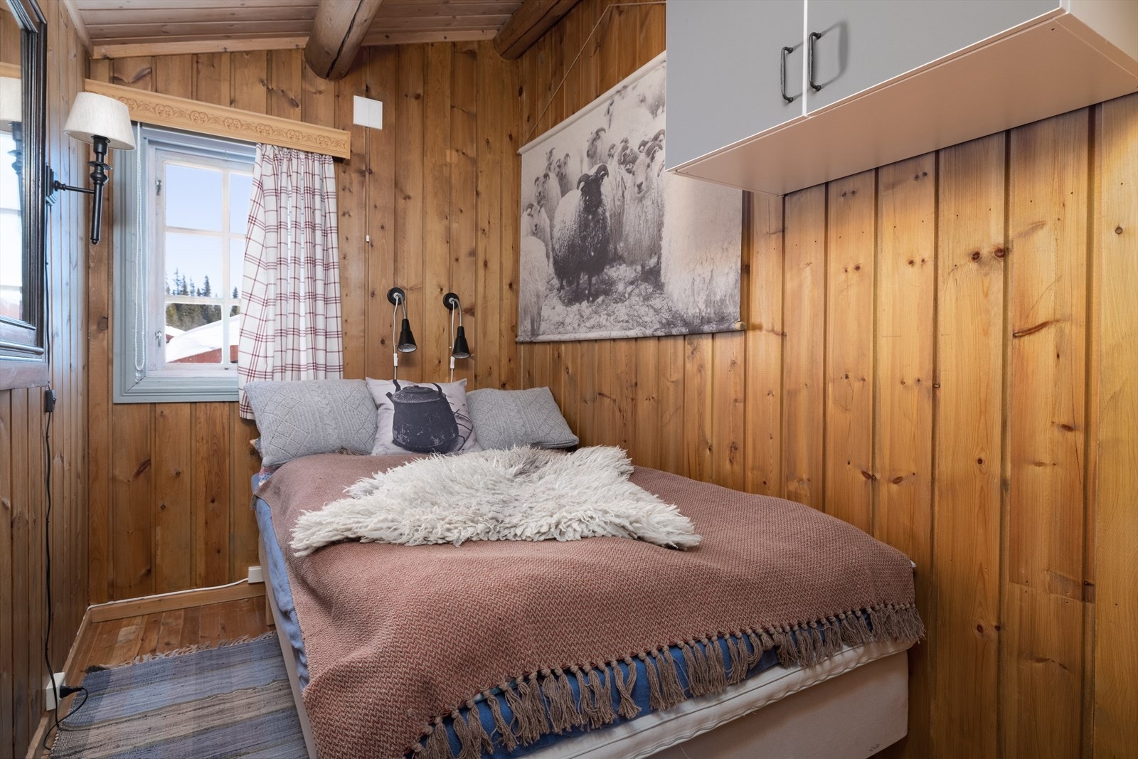 Det tredje soverommet er innredet med dobbeltseng. Galleribilde