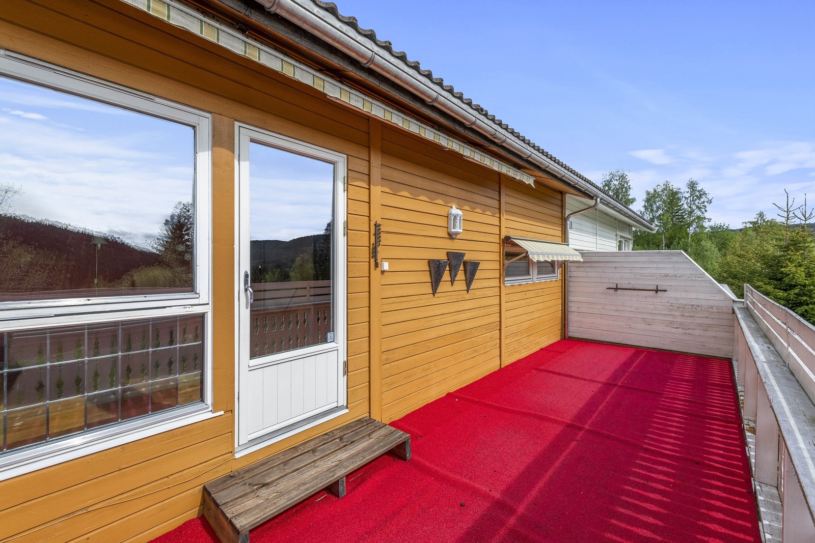 Stor balkong ut fra stuen Galleribilde