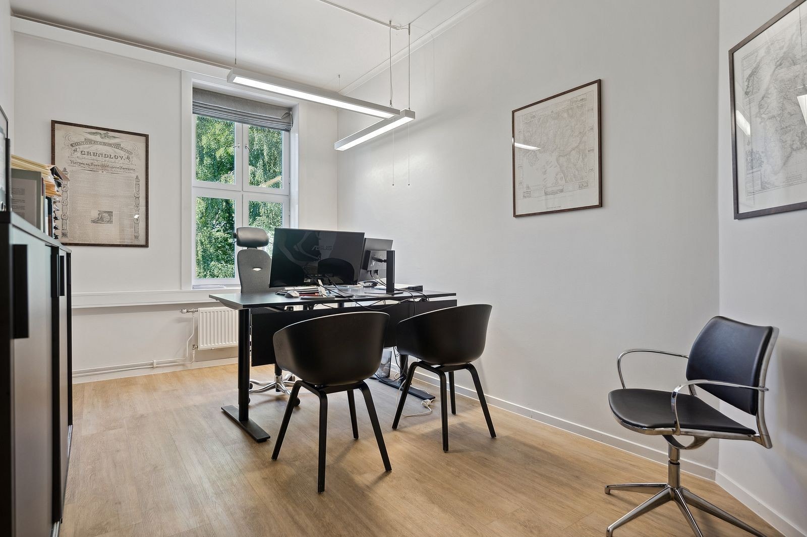 Romlige enkelkontorer Galleribilde