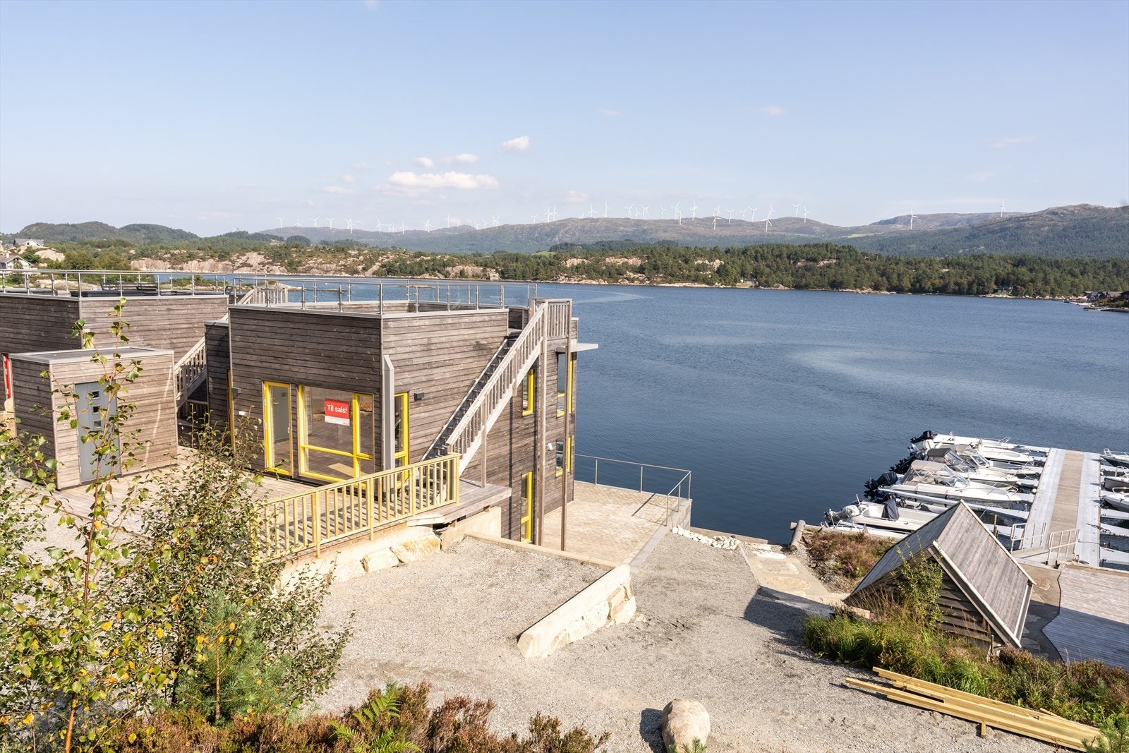 Oversiktsbilete av strandhuset Galleribilde
