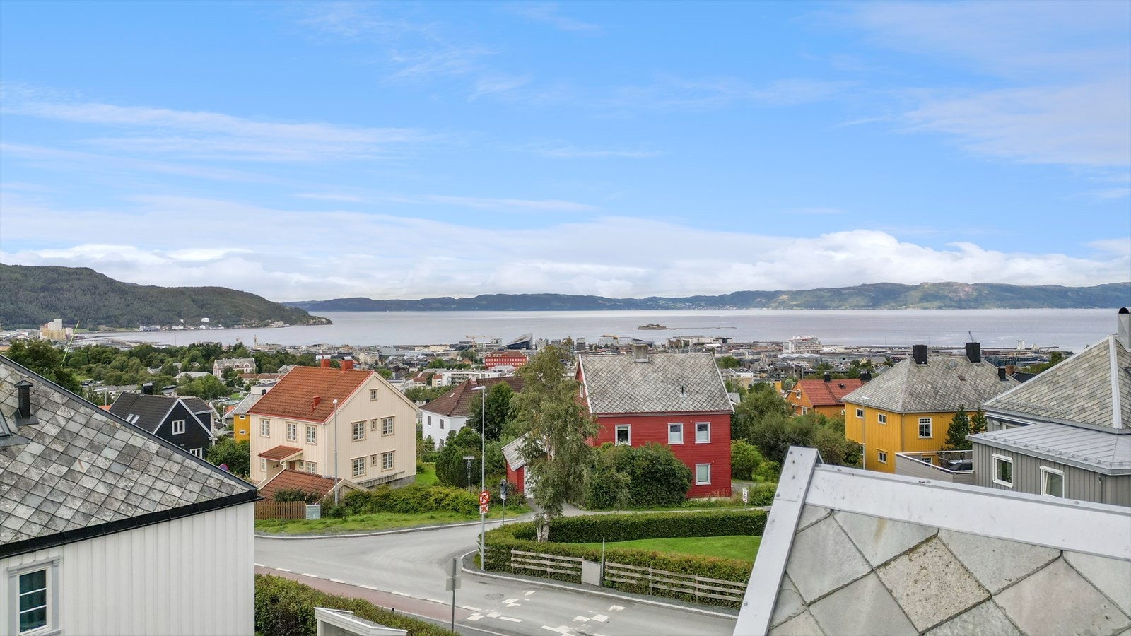 Eiendommen har gode solforhold og fin utsikt. Galleribilde