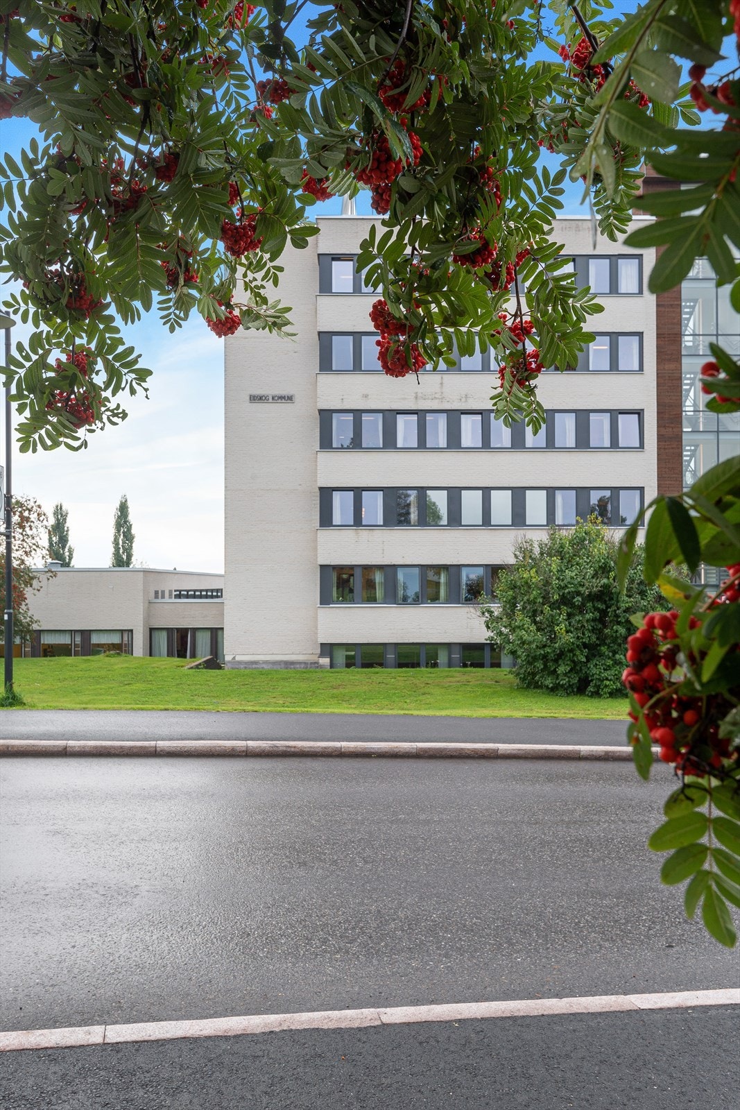 Det er gangavstand til alle fasiliteter på Skotterud. Galleribilde