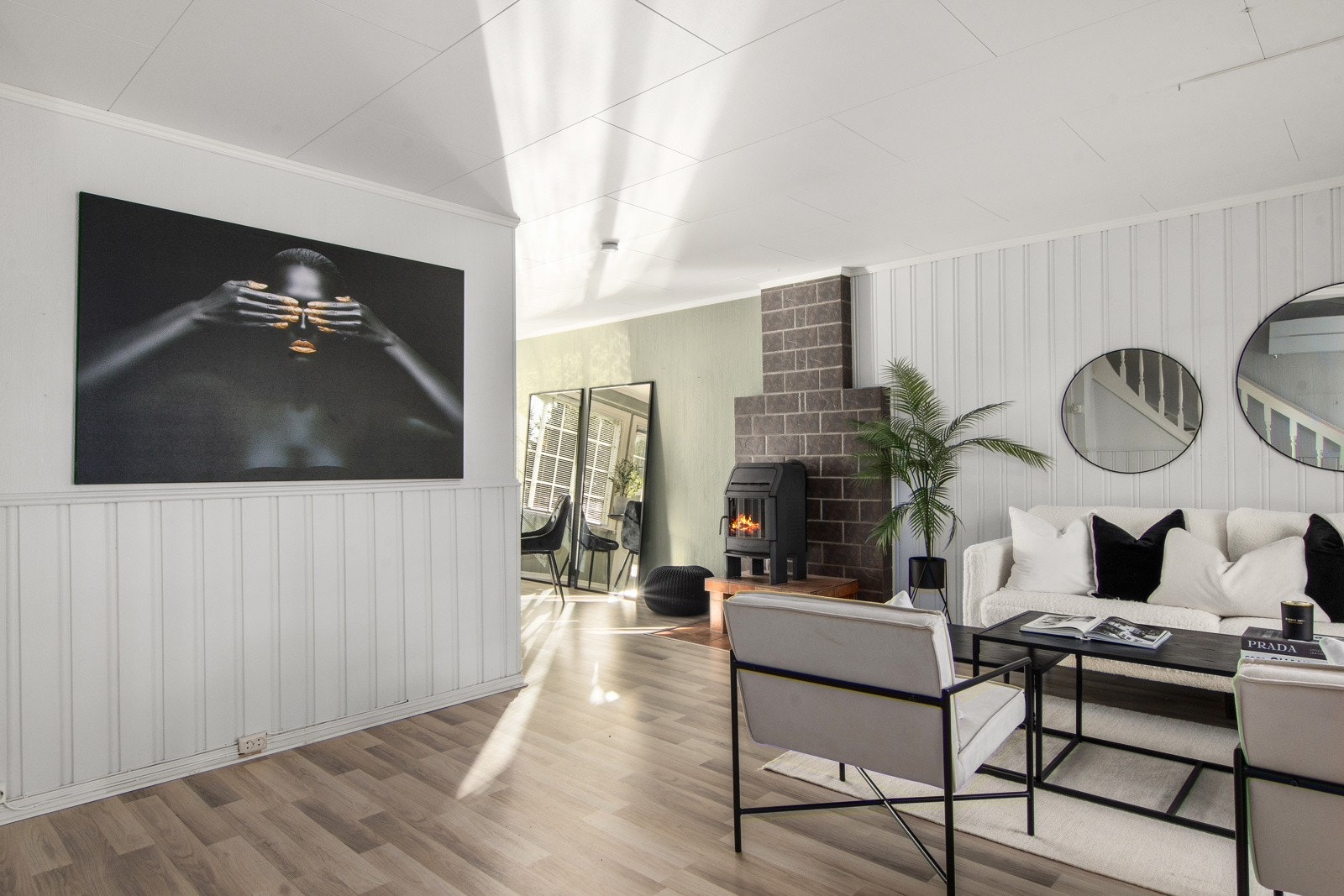 God plass til sofa, mediemøblement og spisestue Galleribilde